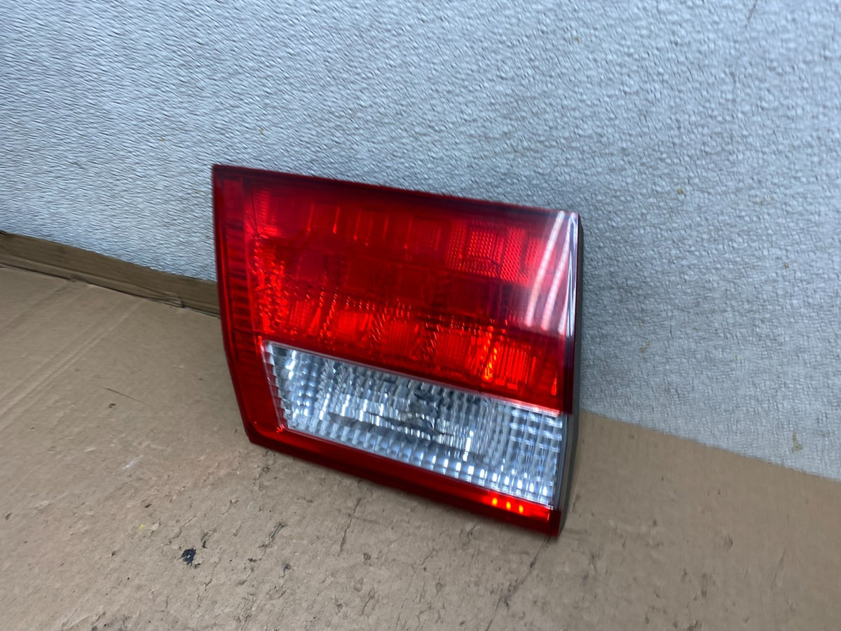 2005 2006 2007 Honda Odyssey Inner Left Driver Lh Tail Light U9595 DW1