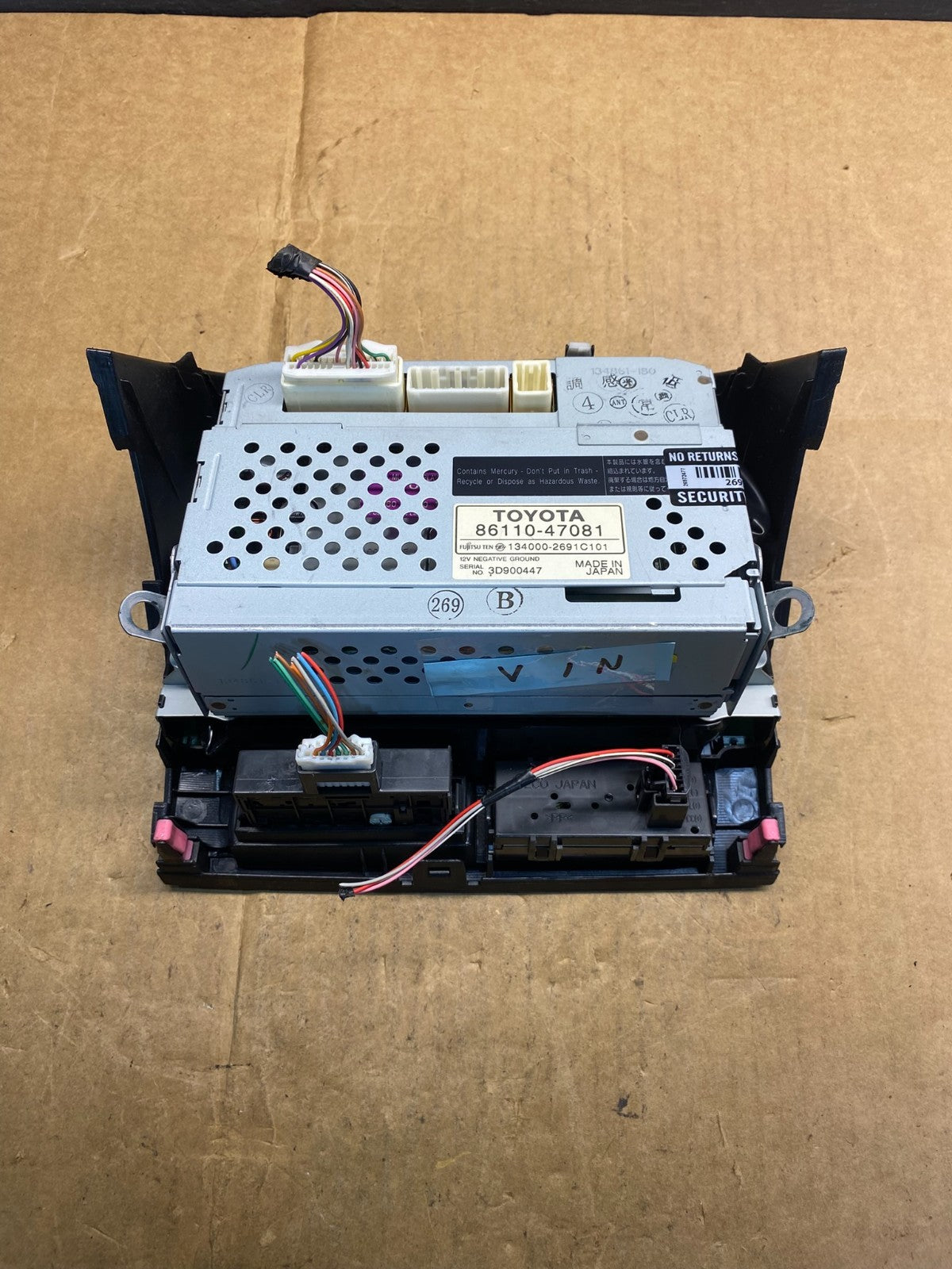 2004 to 2005 Toyota Prius Radio Stereo Receiver Screen Display AD3634 DG4