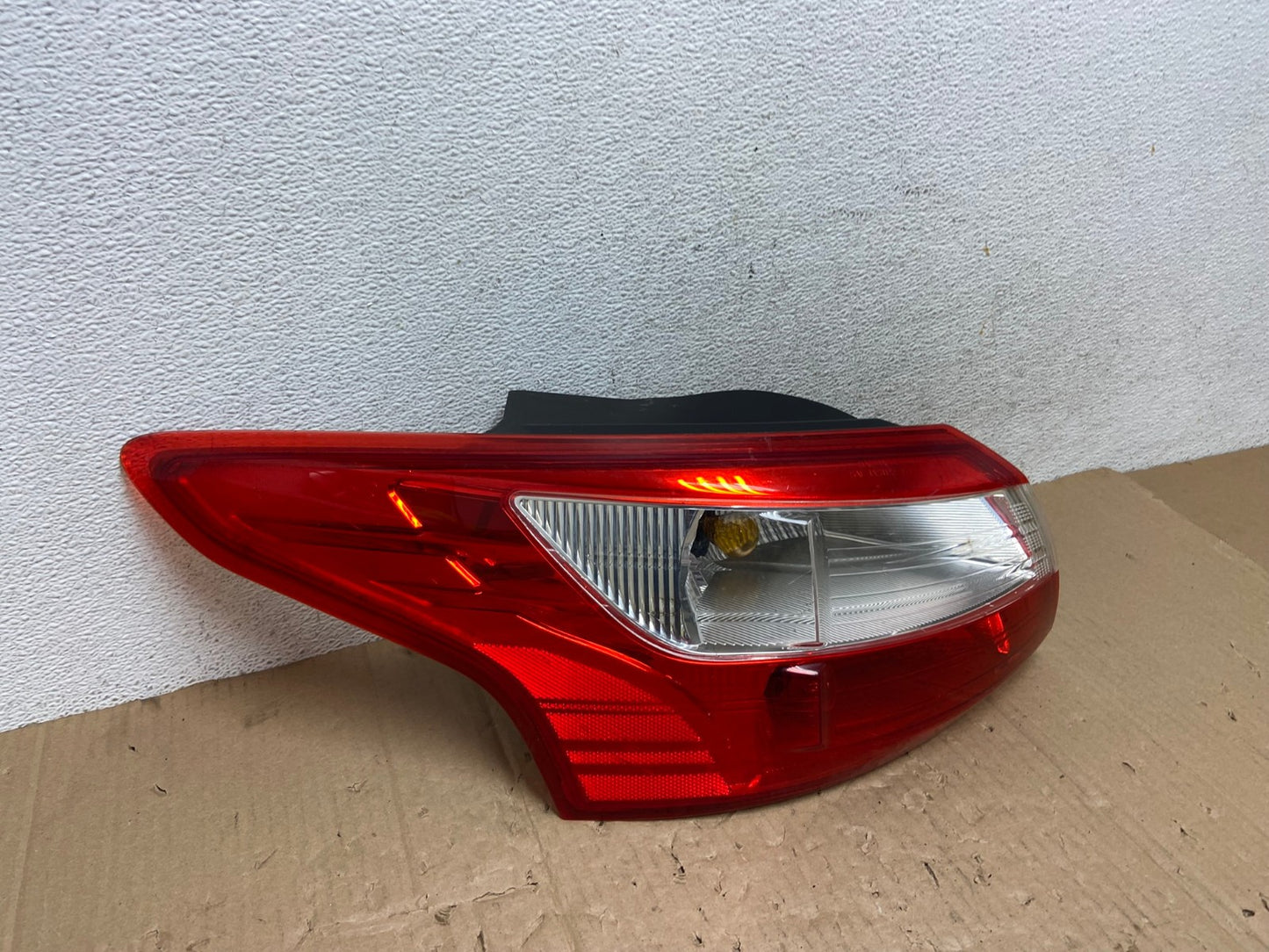 2012 2013 2014 Ford Focus Sedan Left Driver Lh Side Tail Light AE9067 LK2