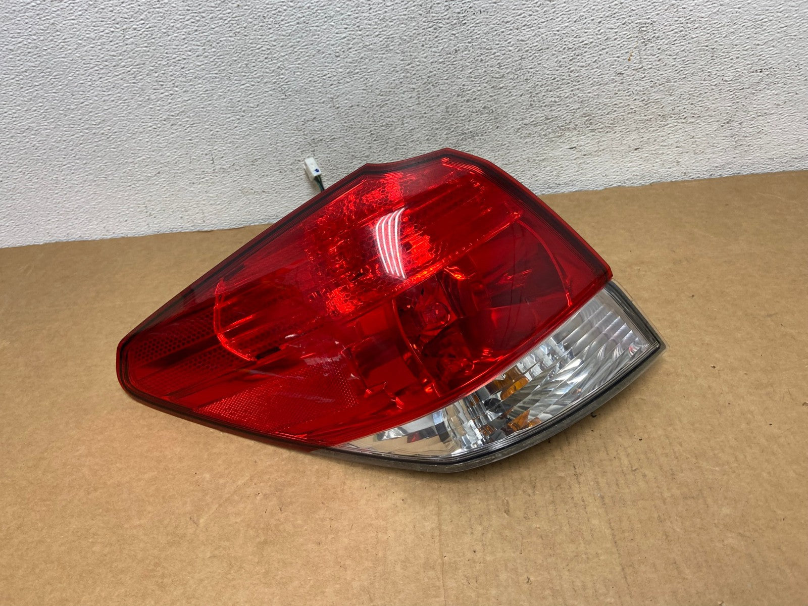 2010-2014 Subaru Outback Wagon Left Driver Lh Side Tail Light AD4490 LK0