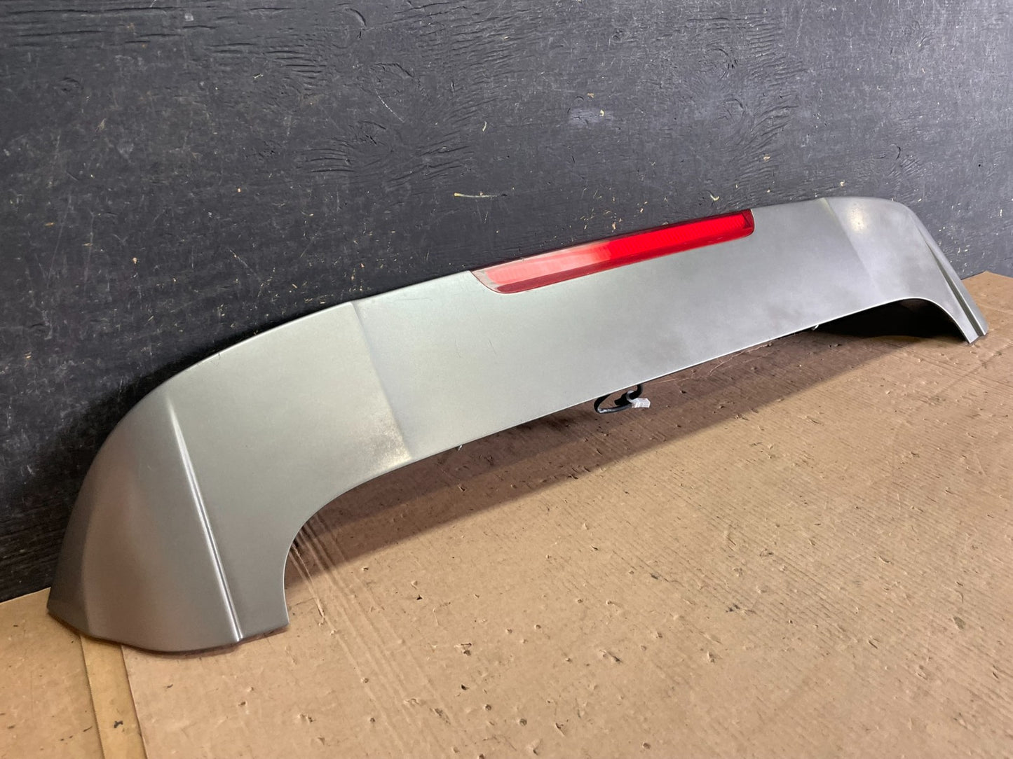 2016 to 2020 Kia Sorento Rear Spoiler Wing Brake Light OEM aa2170 DG1