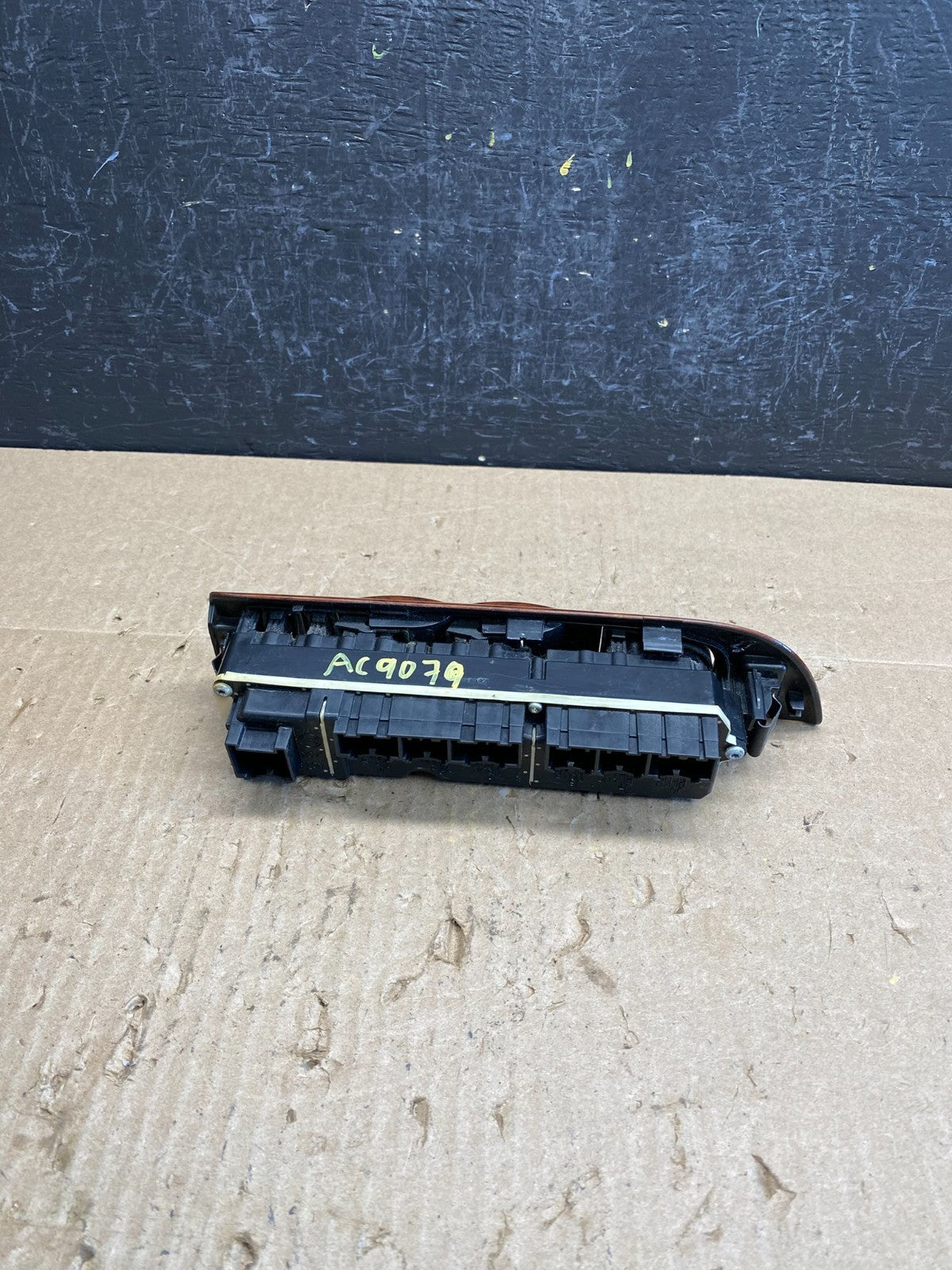 2007-2013 Chevy Suburban Tahoe Yukon Front Left Driver Window Switch AC9079 DG2