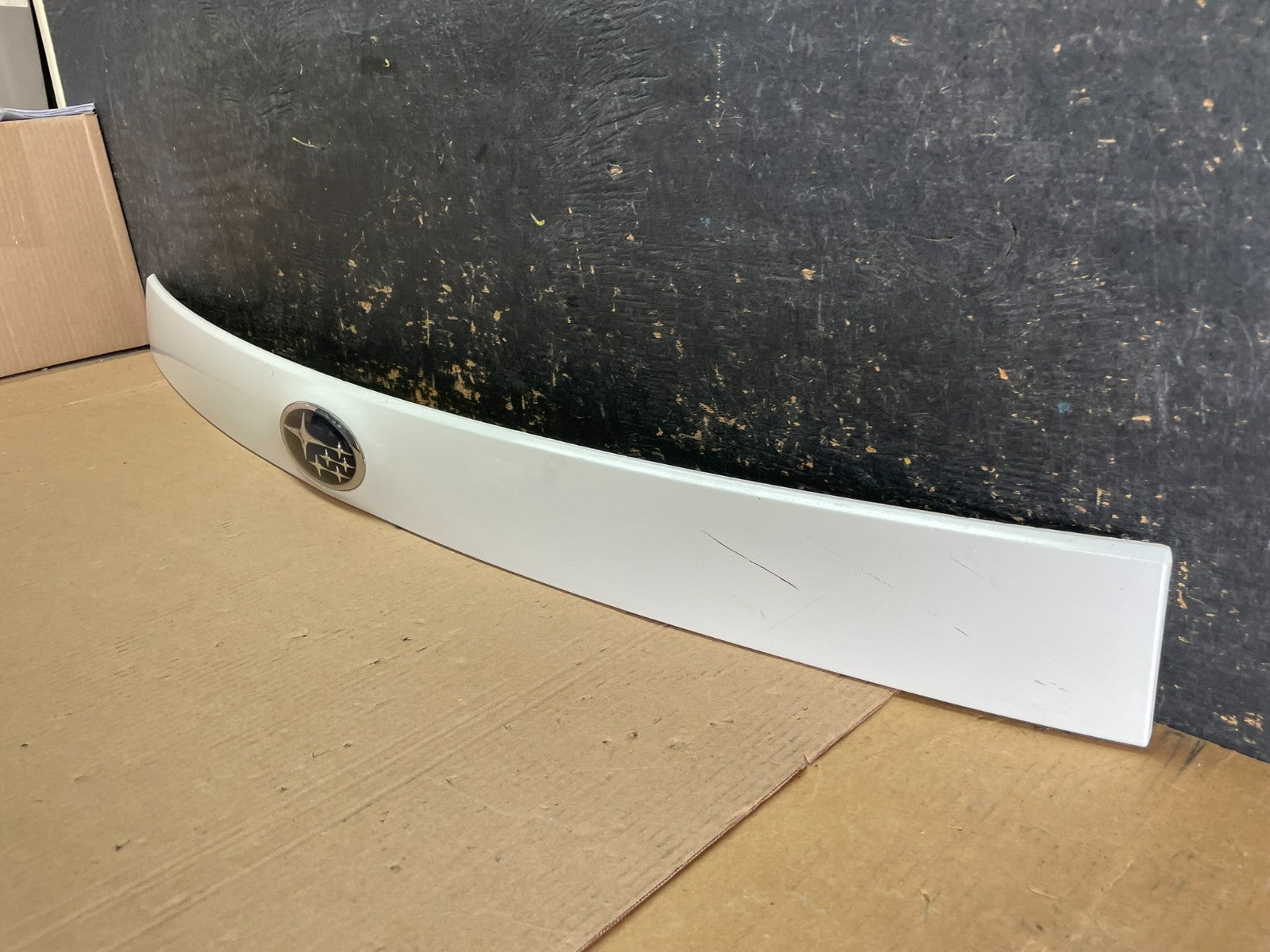 2009 - 2013 Subaru Forester Liftgate Tailgate Trunk Trim Molding OEM AA1932 DG1