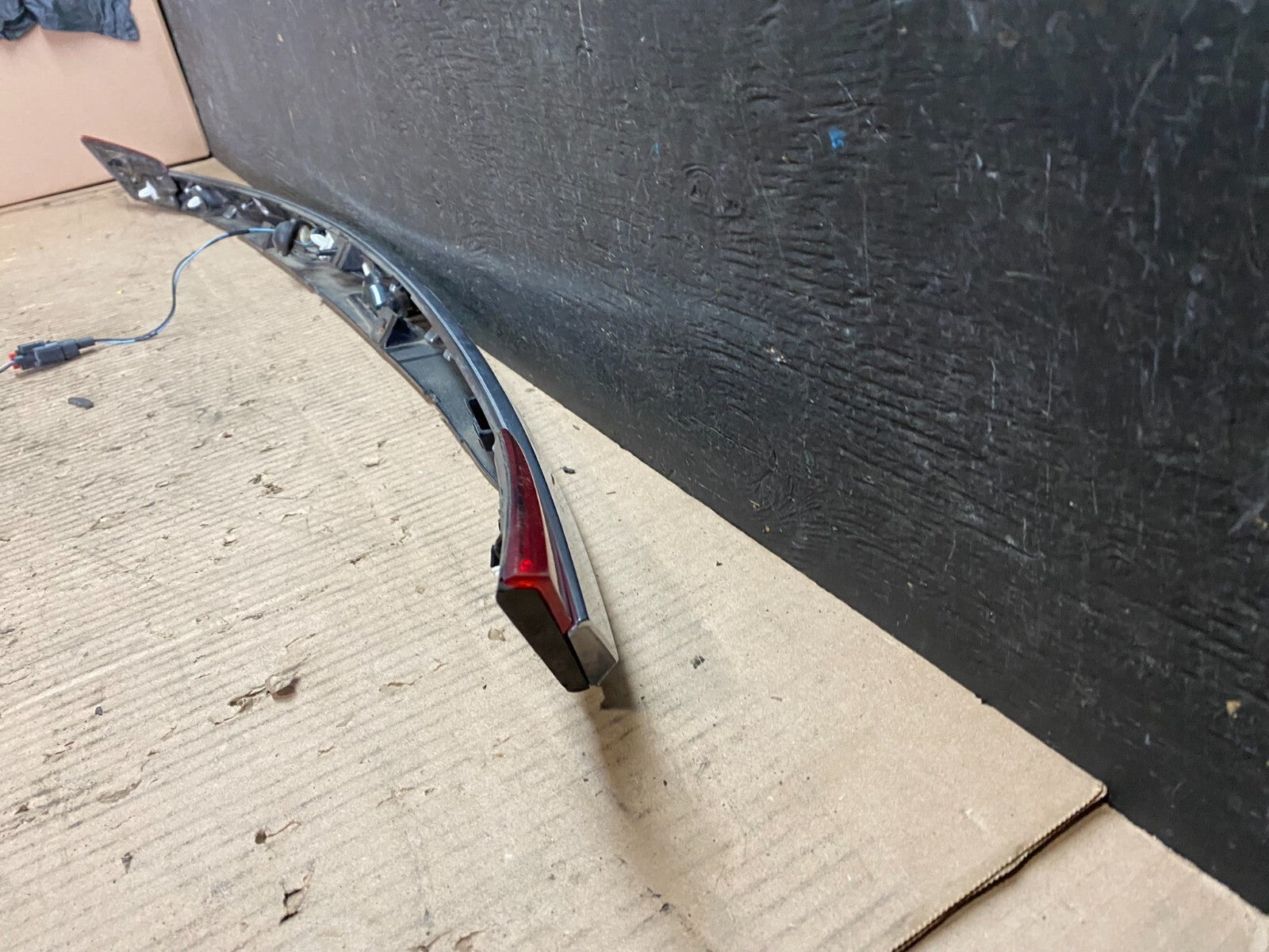 2011 2012 2013 2014 Chrysler 200 Sedan Rear Trunk Chrome Moulding  Oem J73465