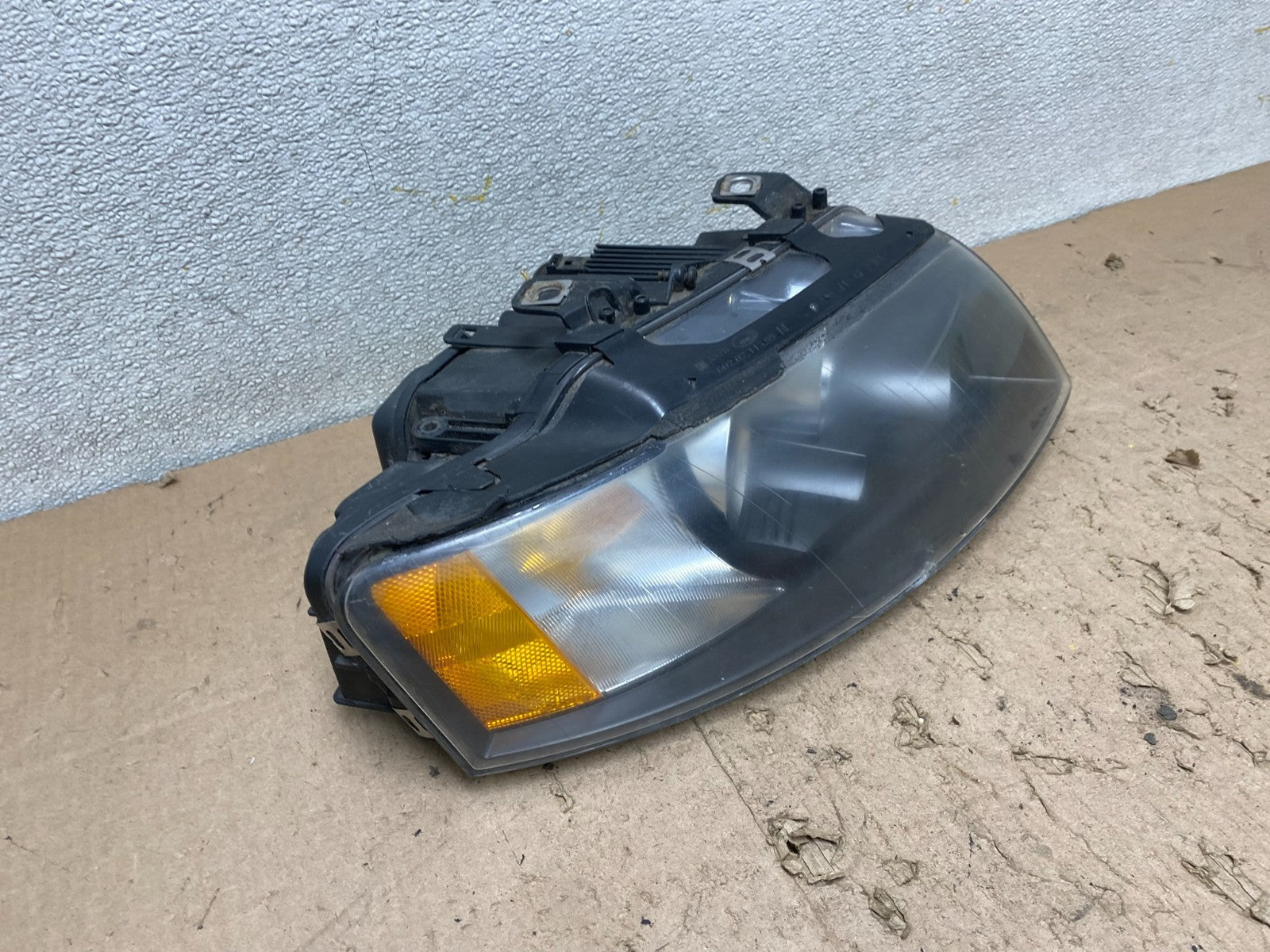 Halogen 2003 to 2006 Audi A4 Convertible Right Passenger RH Headlight W3706 DW2