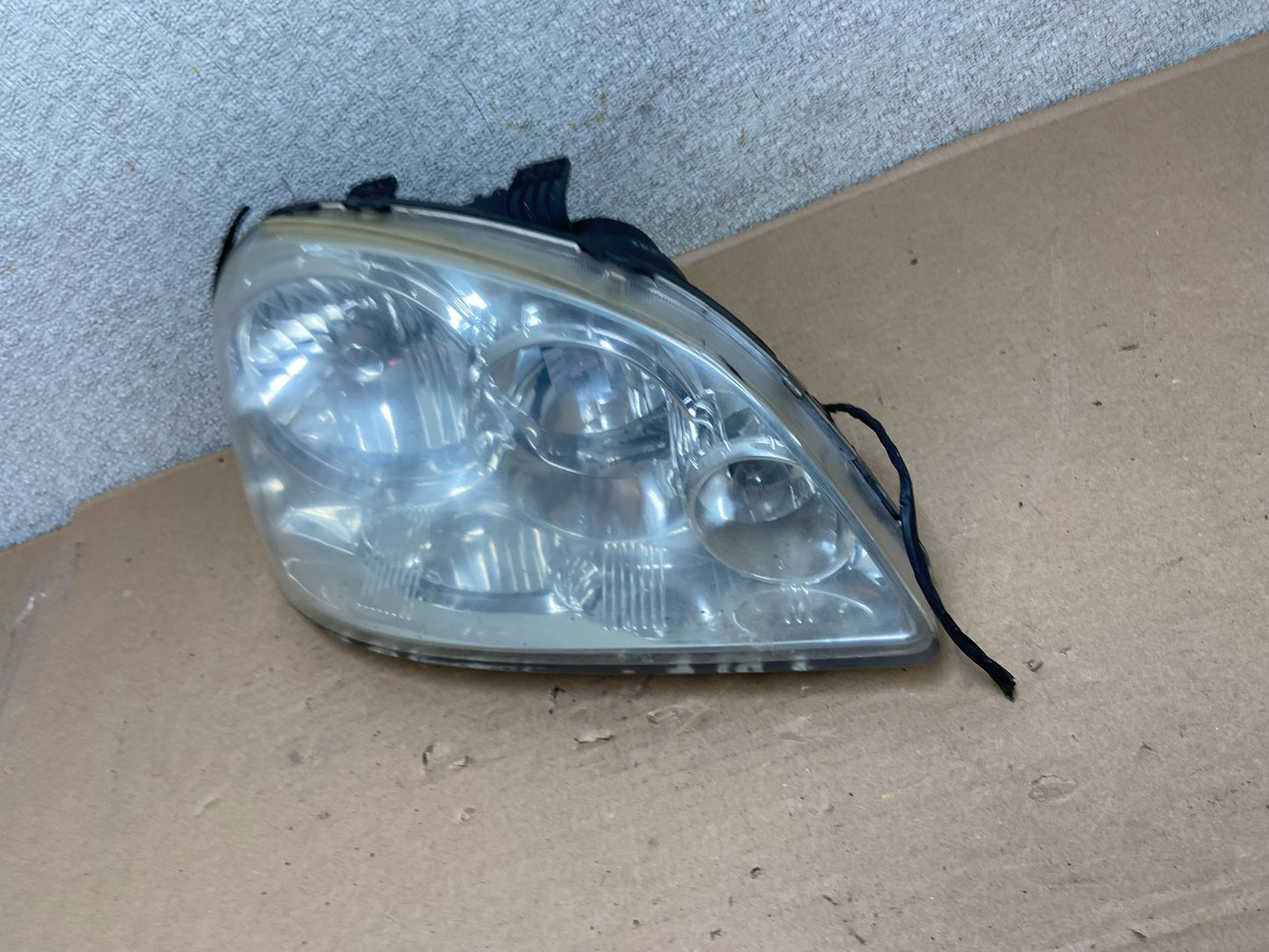 2004 to 2008 Suzuki Forenza Right Passneger RH Halogen Headlight Oem AA9895 DG1