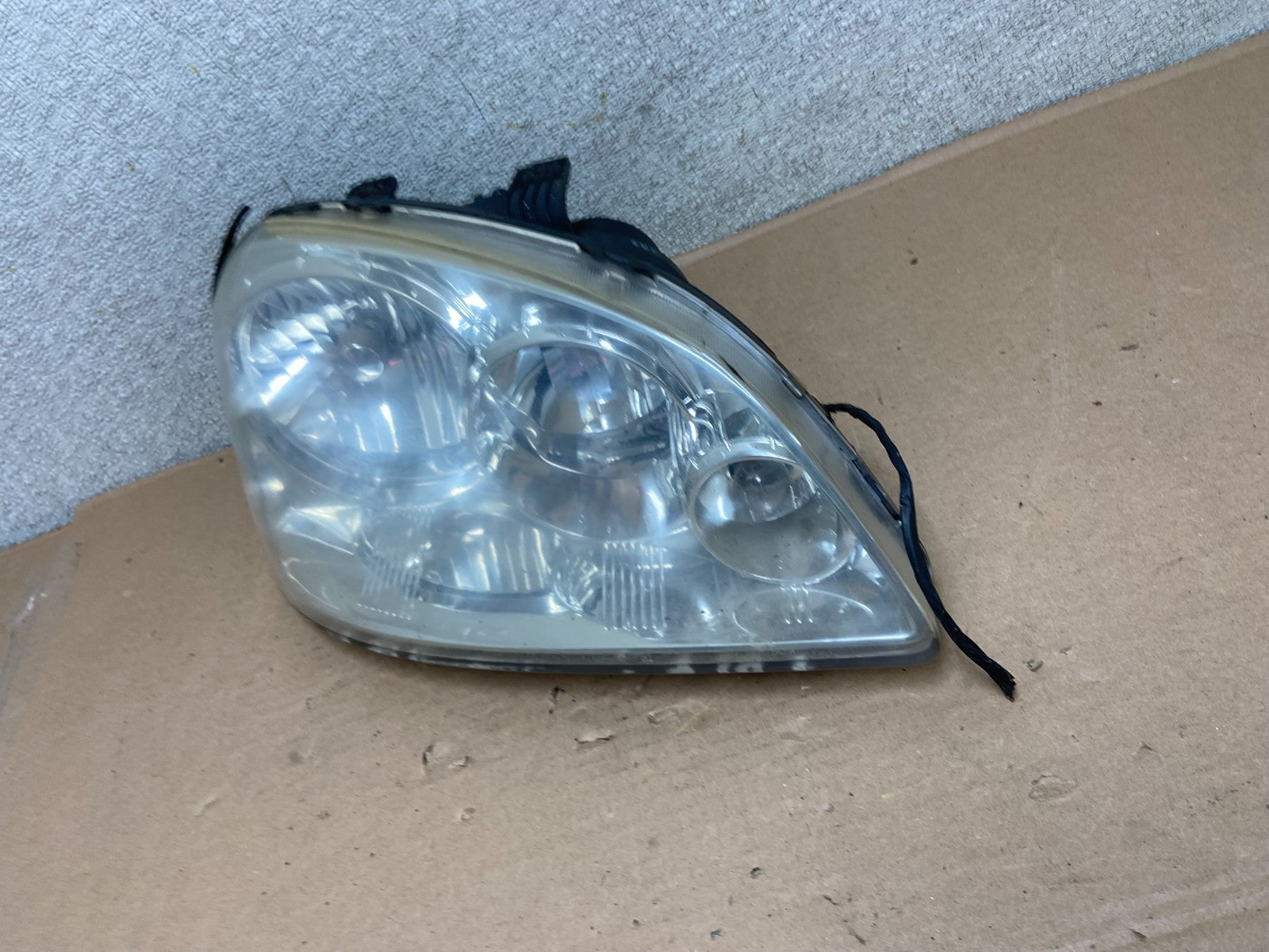 2004 to 2008 Suzuki Forenza Right Passneger RH Halogen Headlight Oem AA9895 DG1