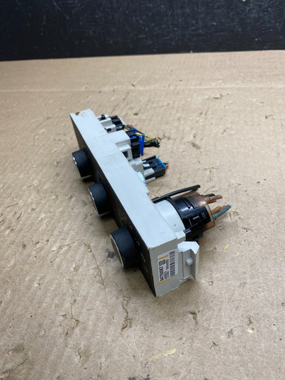 2008-2010 Chevrolet Express 1500 2500 3500 Climate Control Panel AC6582 DG2