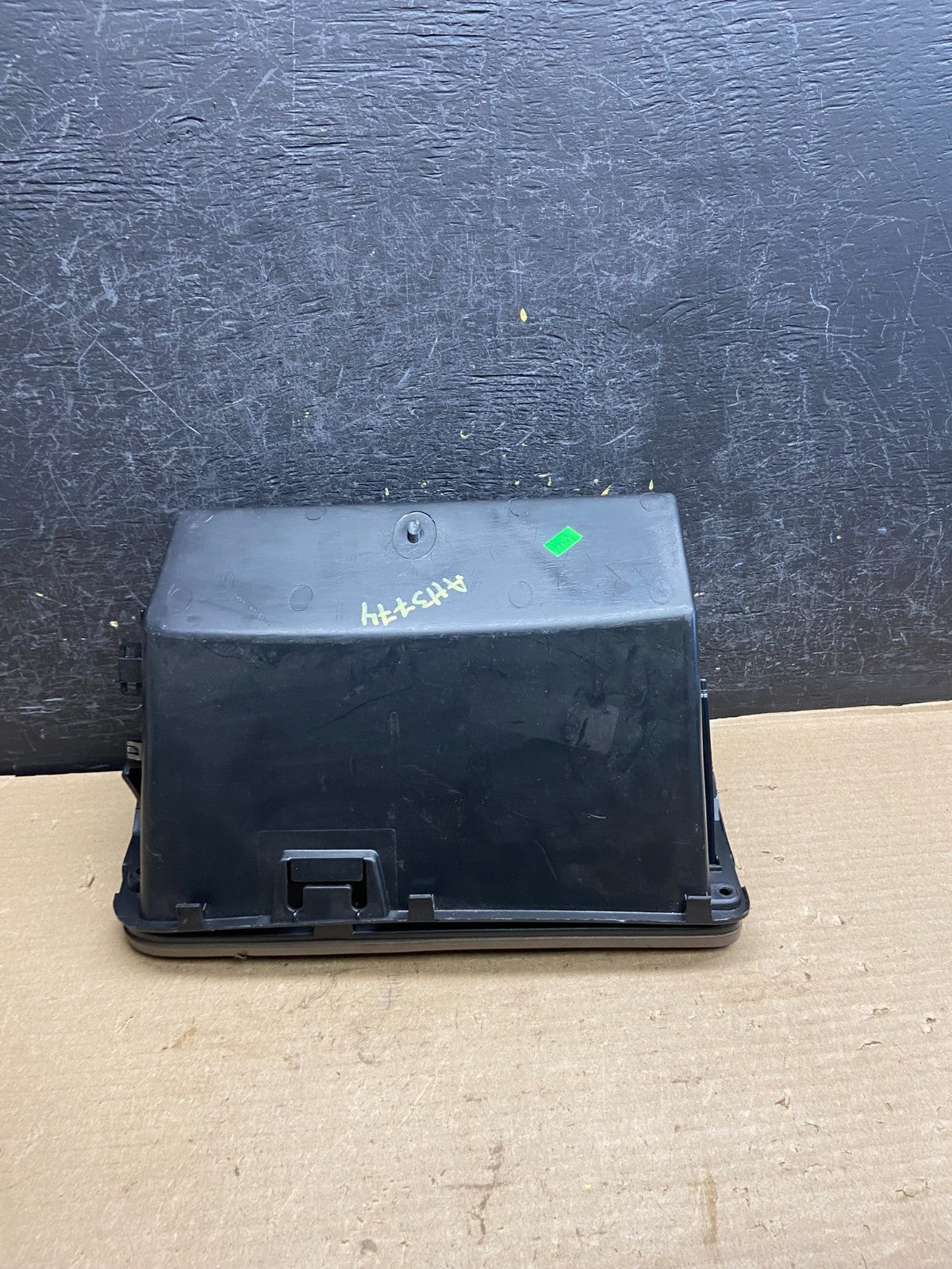 1998 2003 Toyota Sienna Front Right Passenger Storage Glove Box AH3774 DG6
