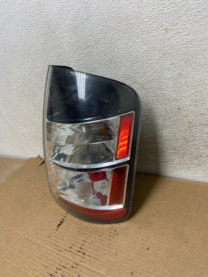 2004 - 2005 Toyota Prius Right Passenger Side Rh Tail Light AH4029 LK2