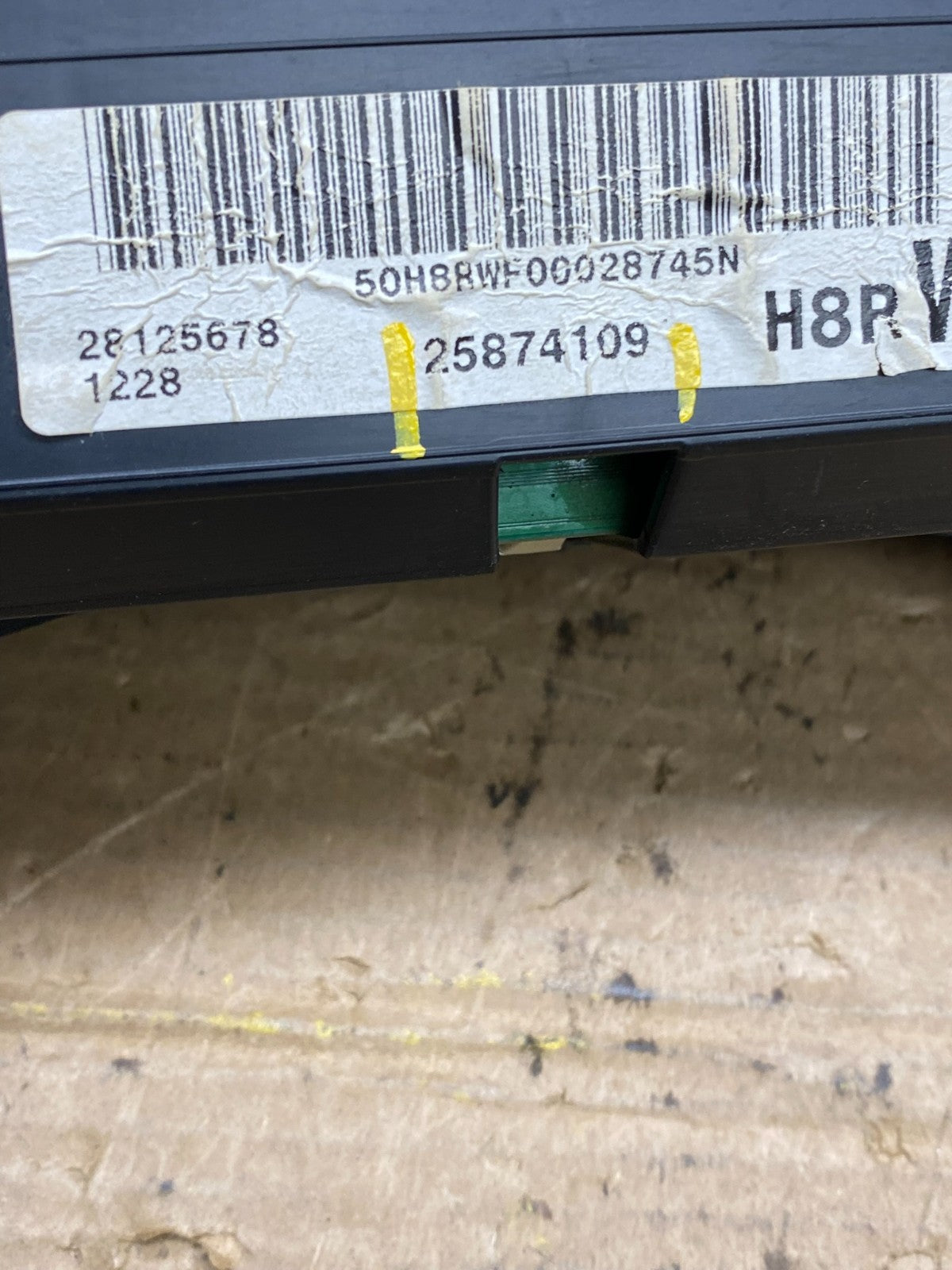 2008 to 2010 Chevrolet Express Speedometer Cluster Gauge w9583  DG7