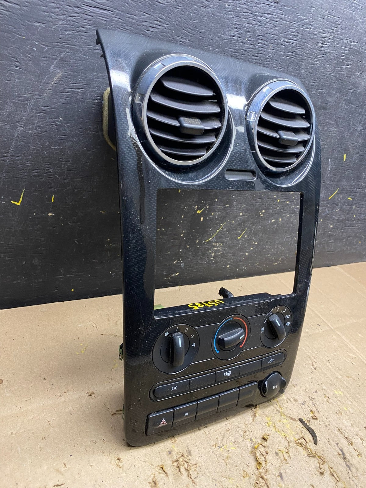 2008-2009 Ford Taurus X Center Console Climate Radio Control Panel U5785 DG2