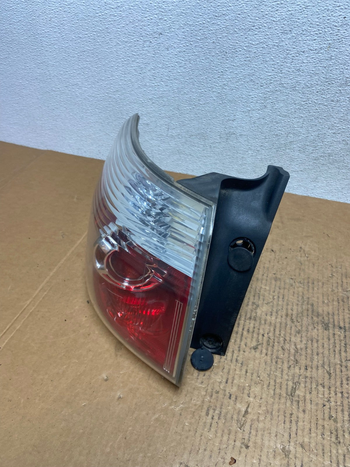 2007 to 2012 GMC Acadia Tail Light Left Driver Lh Side AE0659 LK1