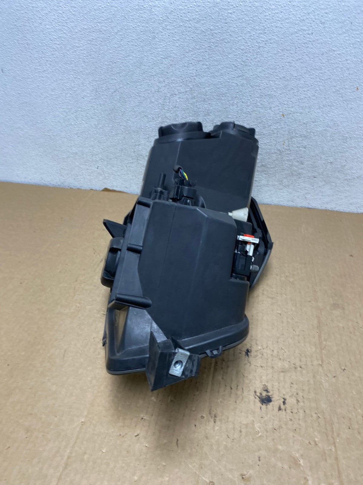 2003 to 2007 Cadillac CTS Left Driver LH Halogen Headlight AG2084 LK6