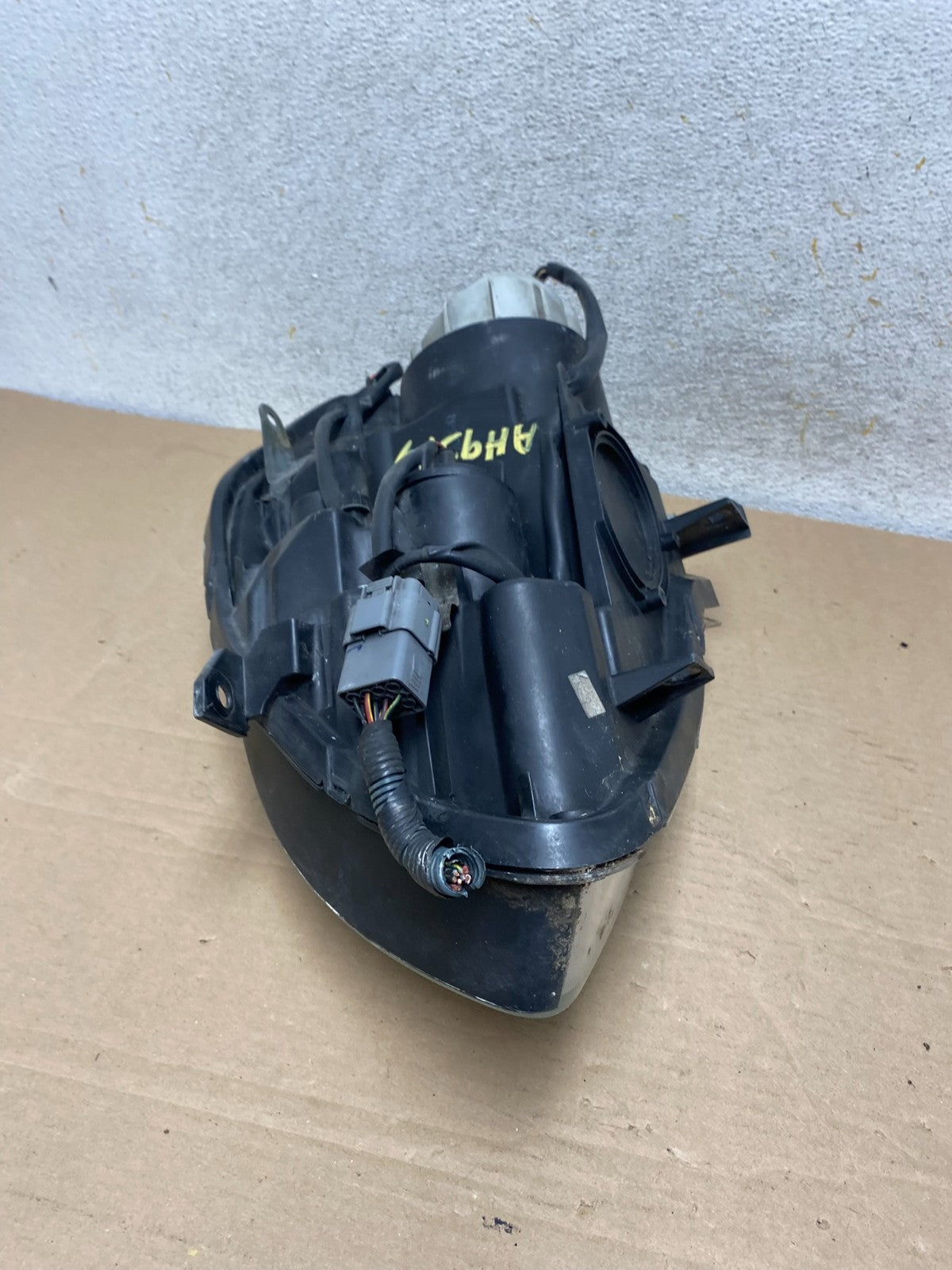 2004 2005 2006 Nissan Maxima Right Passenger Side Headlight Halogen AH9374 DW8