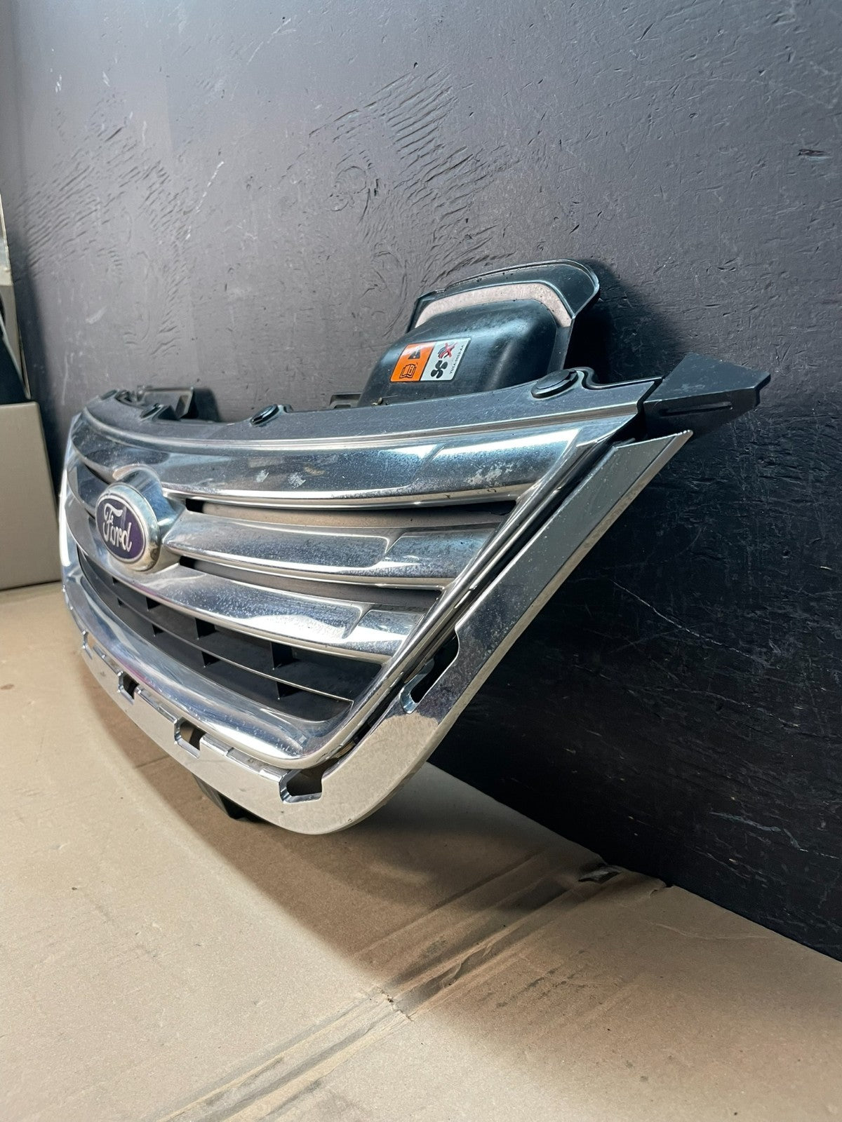 2011 2012 2013 Ford Fiesta Front Upper Chrome Grille Grill v9222 DG1
