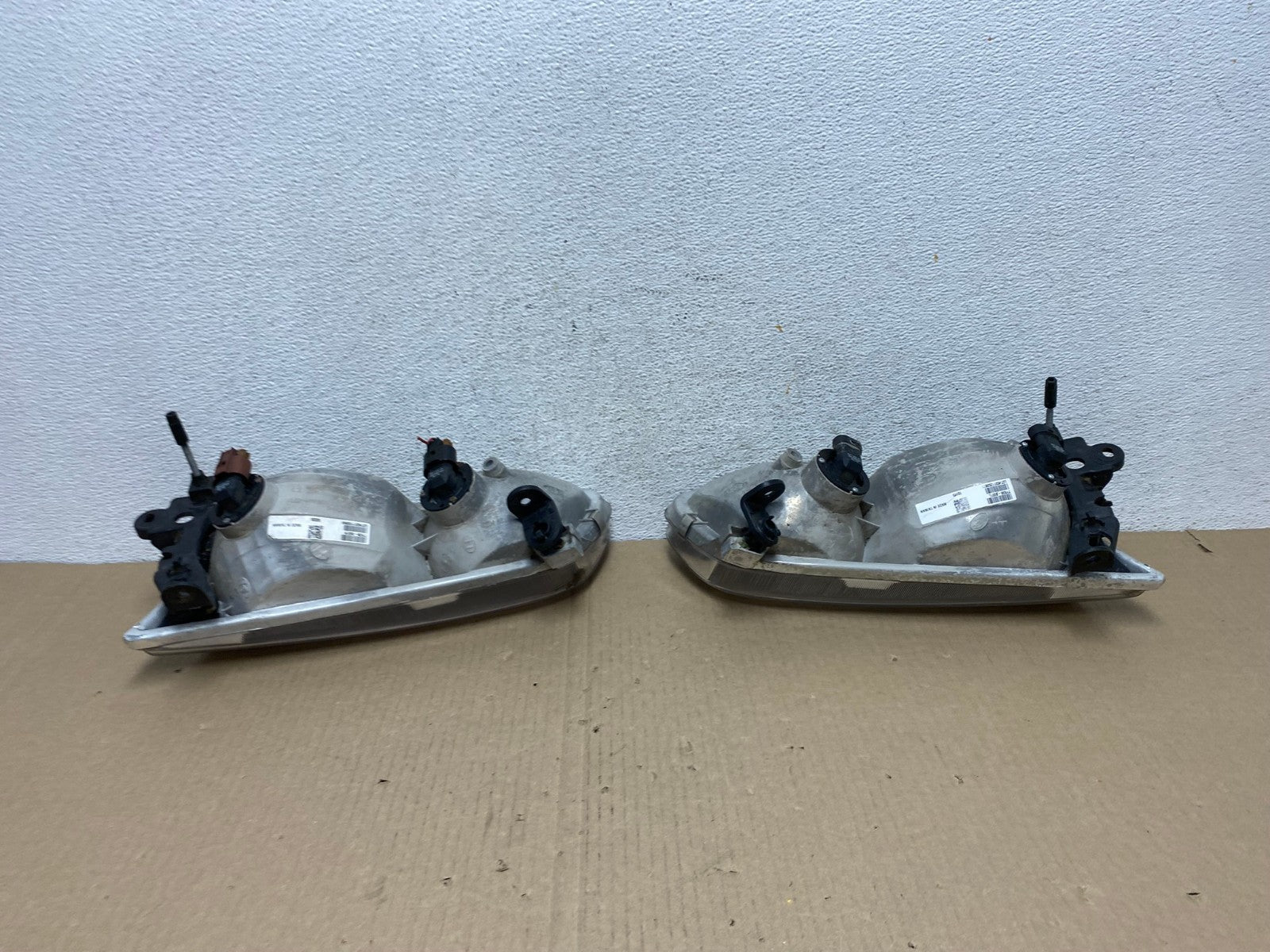 2000 to 2001 Toyota Camry Front Left+Right Side Headlights AE9486 LK3