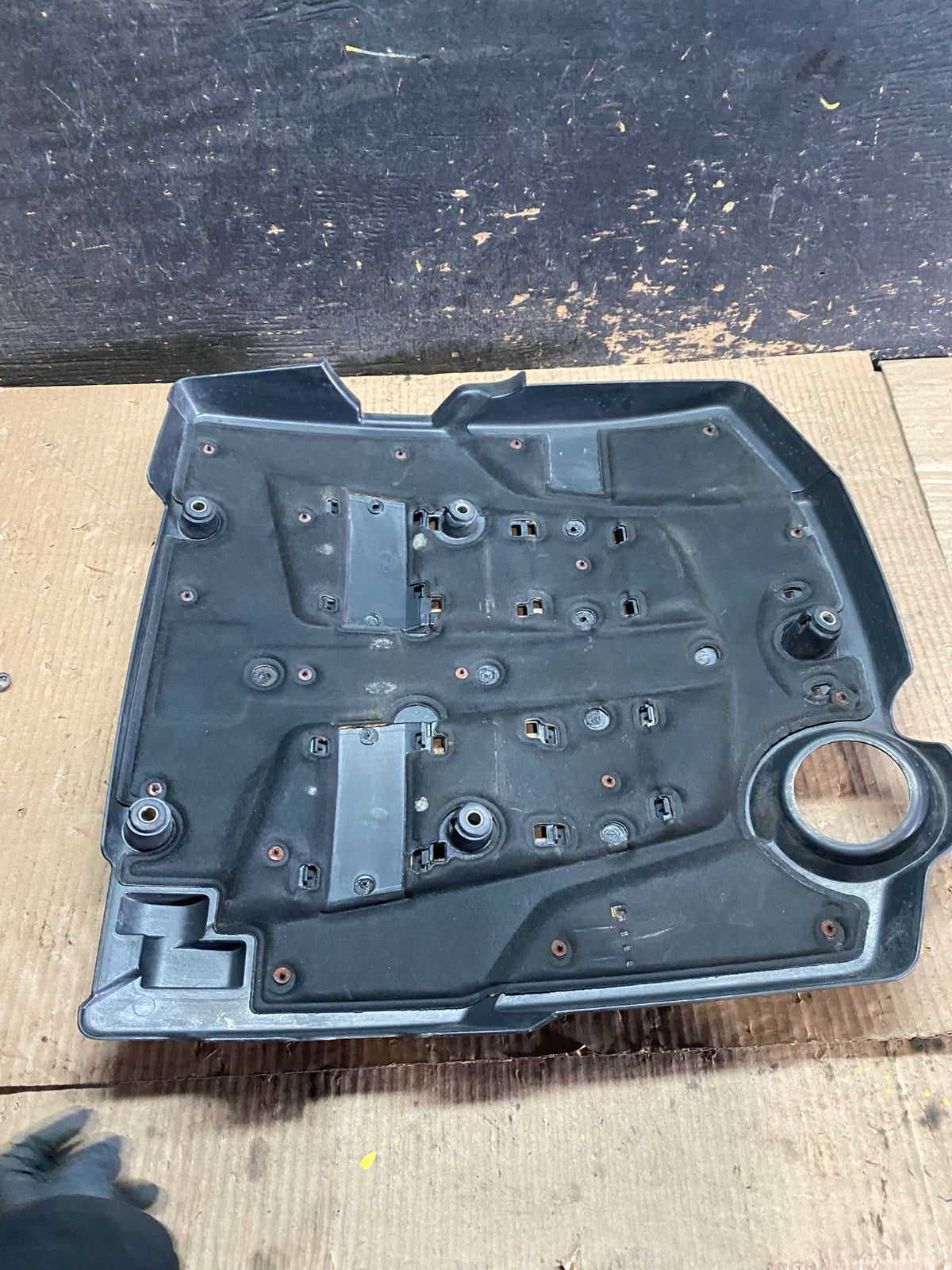 2003 to 2008 Hyundai Tiburon V6 OEM Engine Motor Cover Oem w9852 DG6