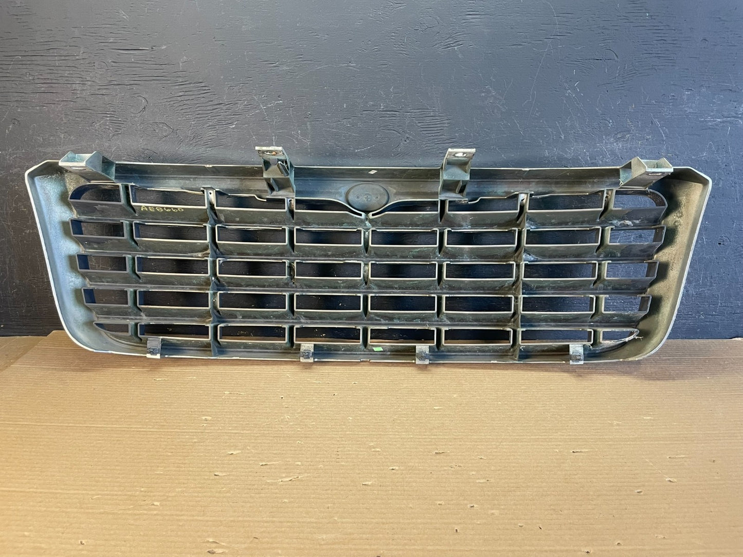 2007 2008 2009 Chrysler Aspen Front Radiator Upper Grill Grille AE8660 DW3