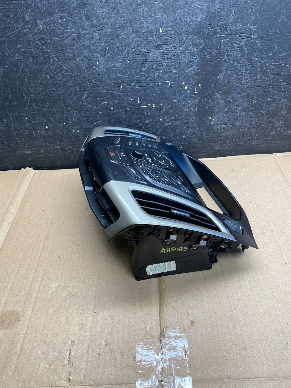 2012 to 2014 Ford Focus Radio Control Panel Trim w/ Bezel ah5484 DG2