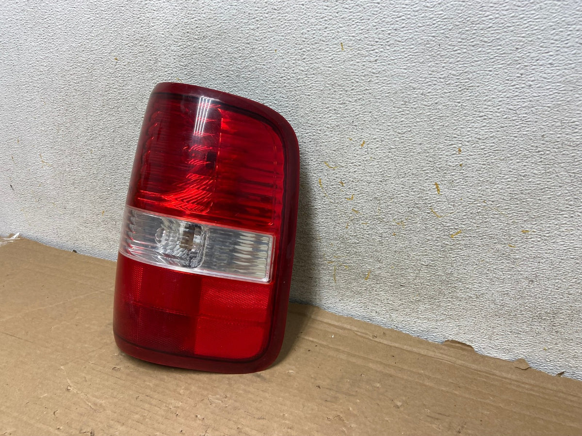2004 to 2008 Ford F150 F-150 Right Passenger RH Side Tail Light AH8514 LK2