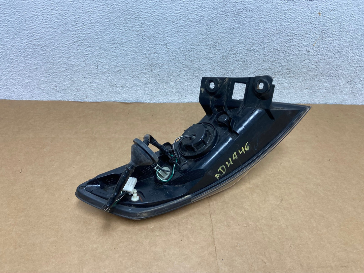 2006 2007 2008 Infiniti FX35 Right Passenger Smoked lens Tail Light AD44464