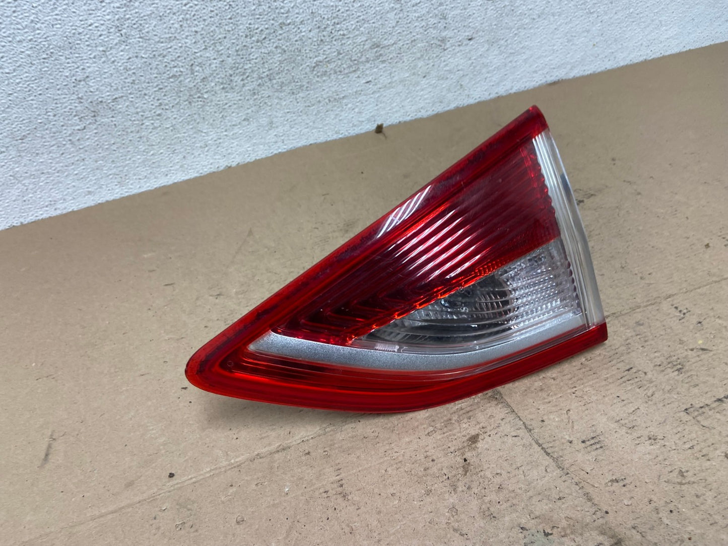 2013 to 2016 Ford Escape Right Passenger RH Side Inner Tail Light AF4934 LK0