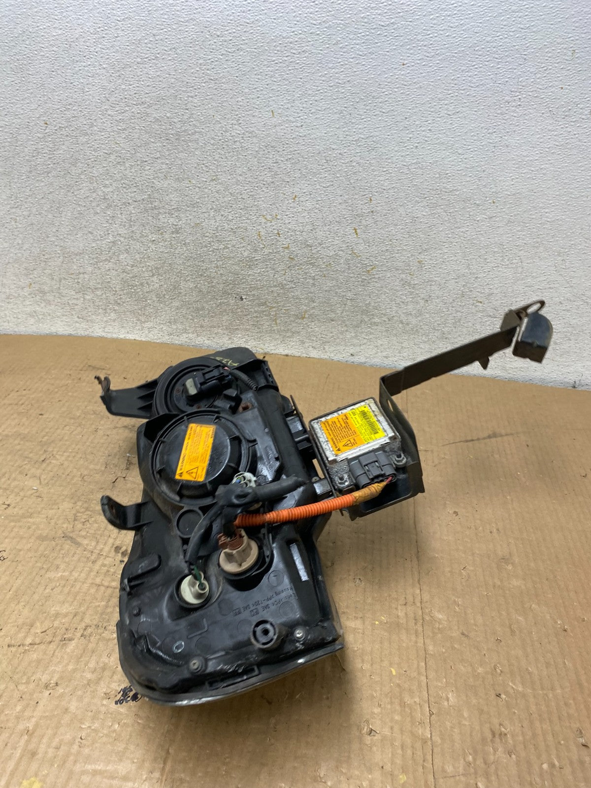 2002-2003 Nissan Maxima Left Driver LH Headlight Xenon HID AI8061 DW8