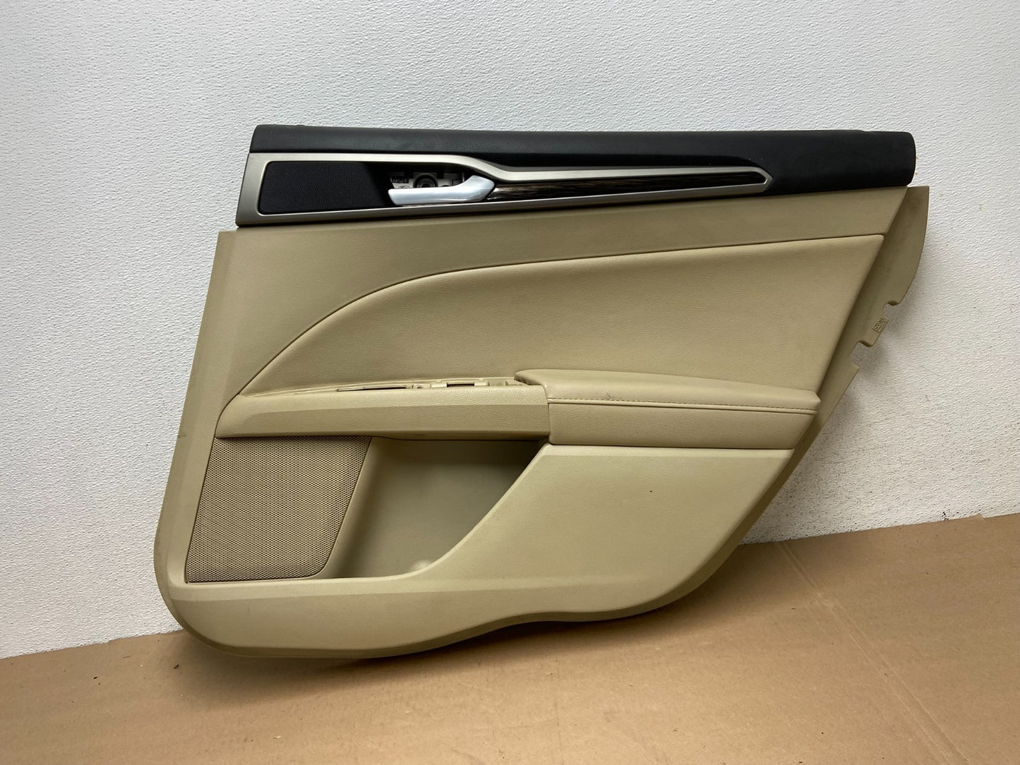 2013 to 2014 Ford Fusion Rear Right Passenger Interior Door Panel AG4514 DG0