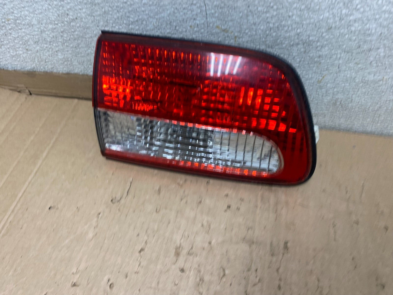 2001 2002 2003 Toyota Sienna Left Driver Lh Side Inner Tail Light U8188 DW1