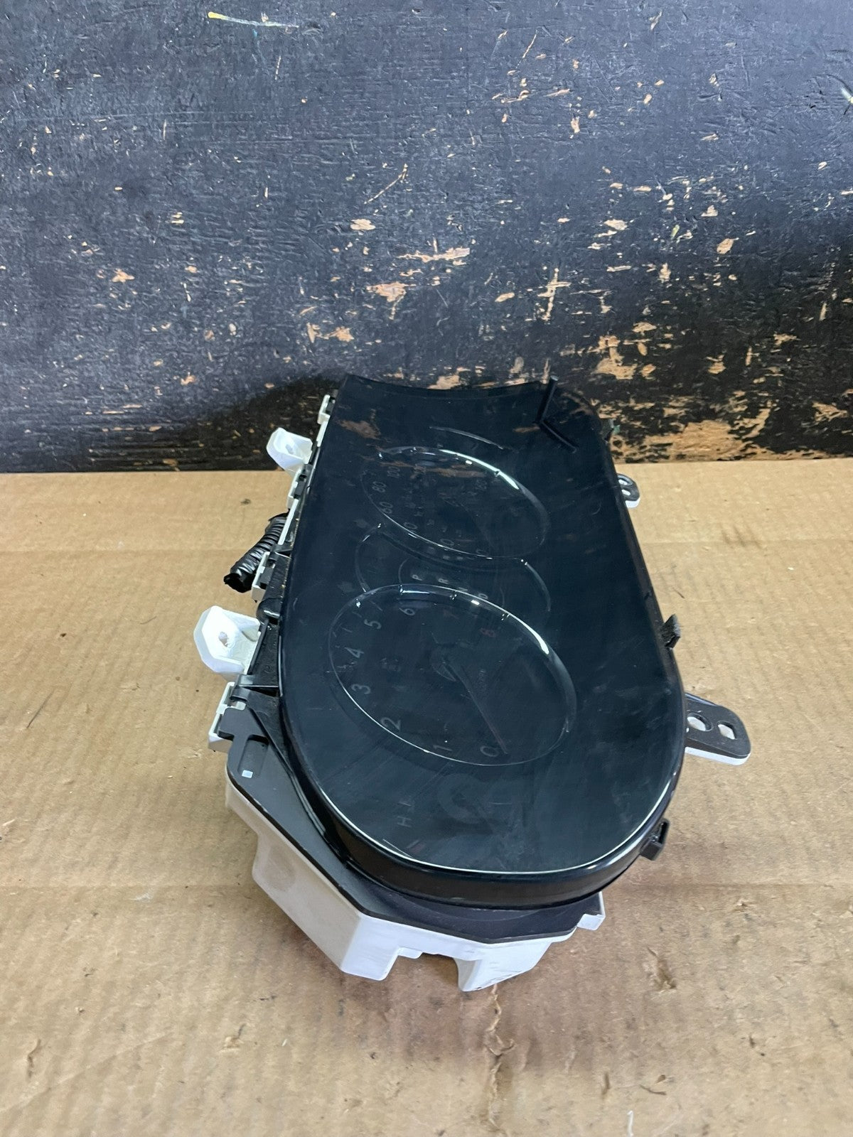 2005 to 2010 Toyota Avalon Cluster Gauge Speedometer AB2868 DG4