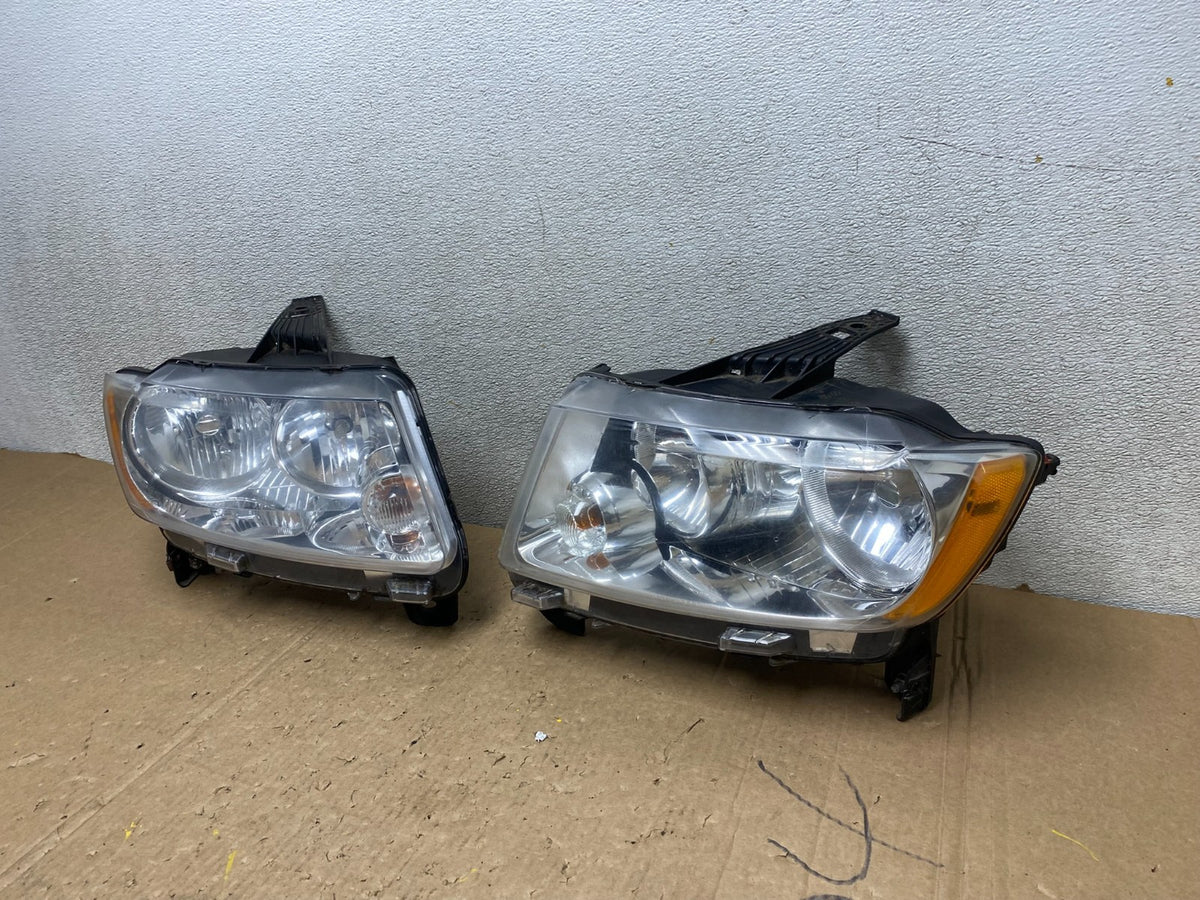 2011-2013 Jeep Grand Cherokee Left+Right Halogen Headlights U9961 DW1