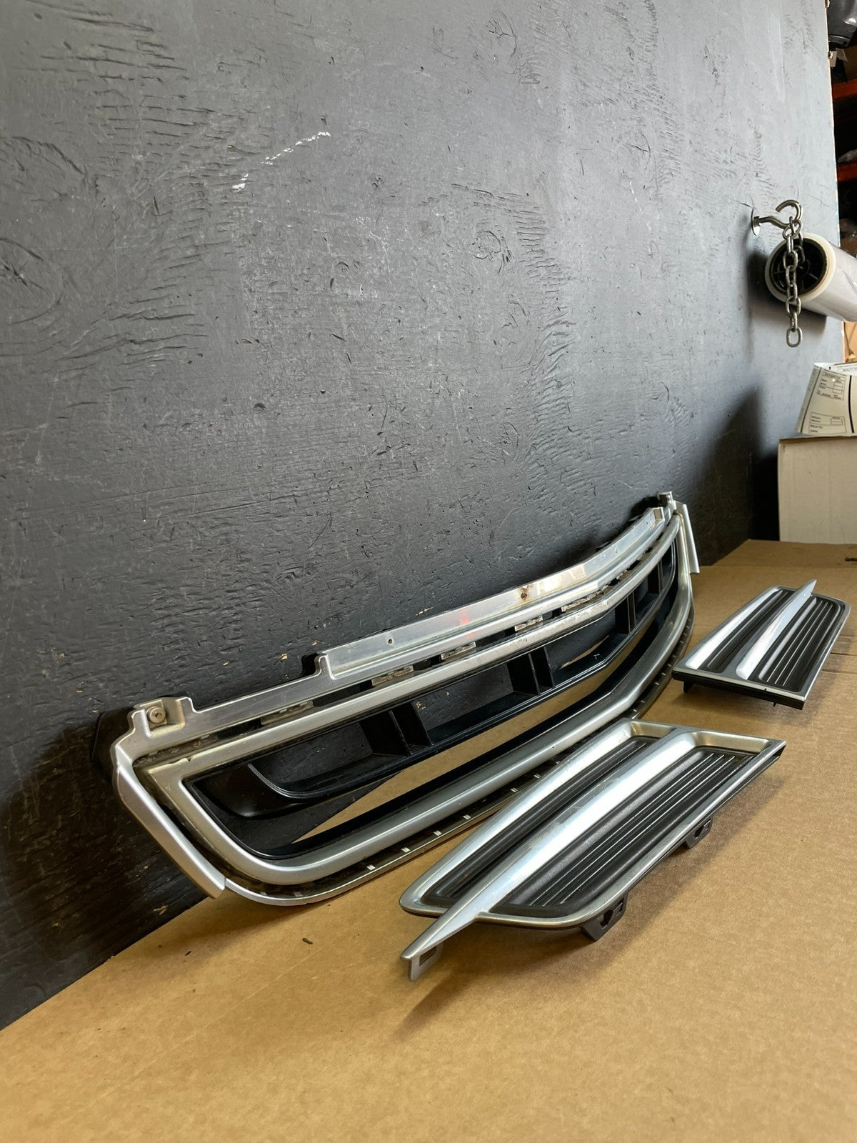 2014 2015 2016 Chevrolet Impala Front Upper Grill Grille AC9947 DG2