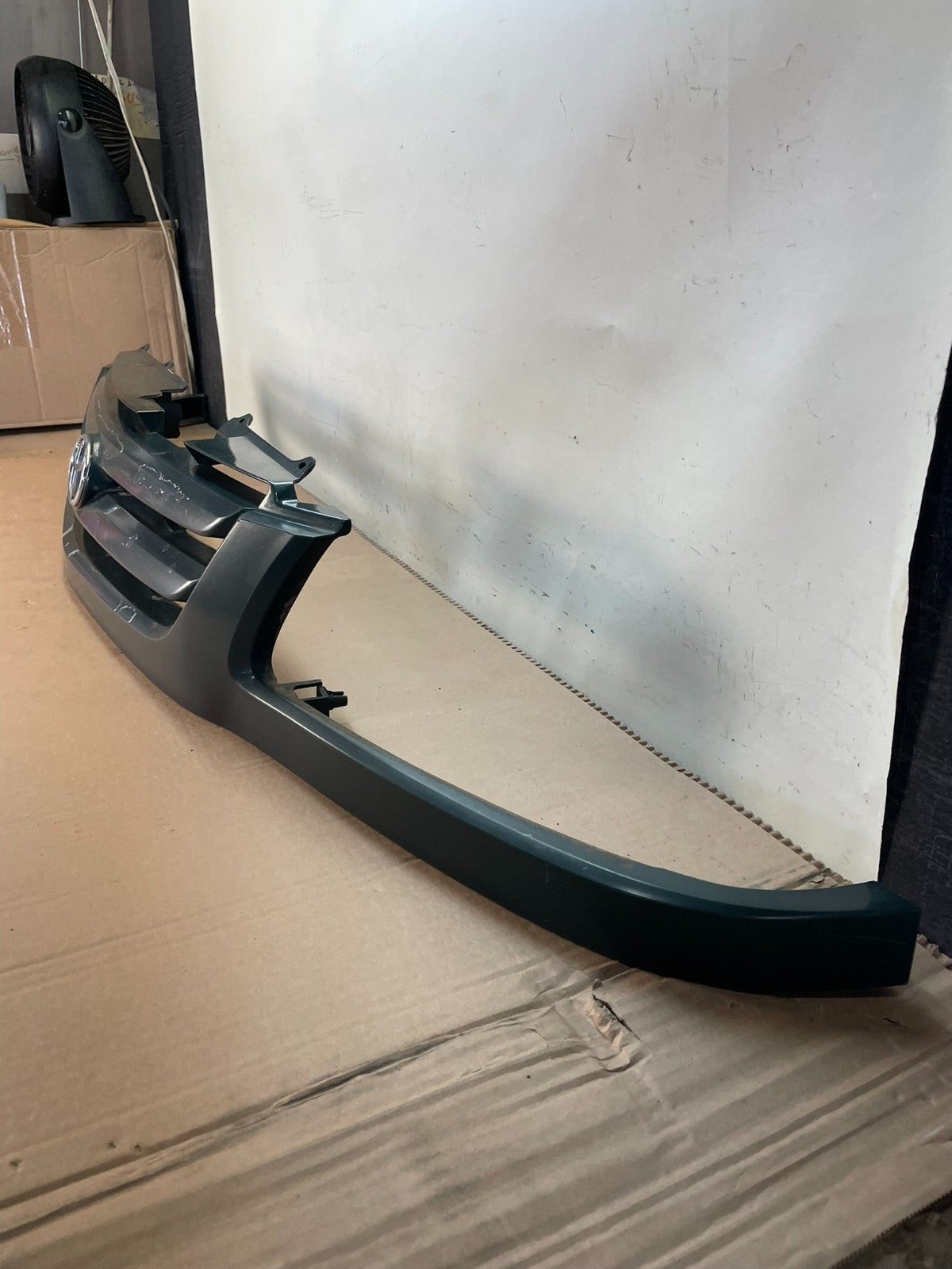 1998 1999 2000 Toyota Sienna Front Upper Mesh Grill Grille AH8554 DG2