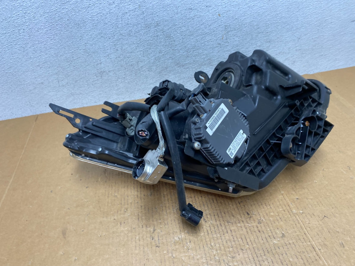 2008 to 2013 Nissan Rogue HID Xenon Headlight Left Driver Lh Side AE0425 DW11