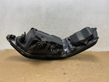 2005 to 2011 Lincoln Town Car Left Driver LH Side Headlight AH8522 DW5