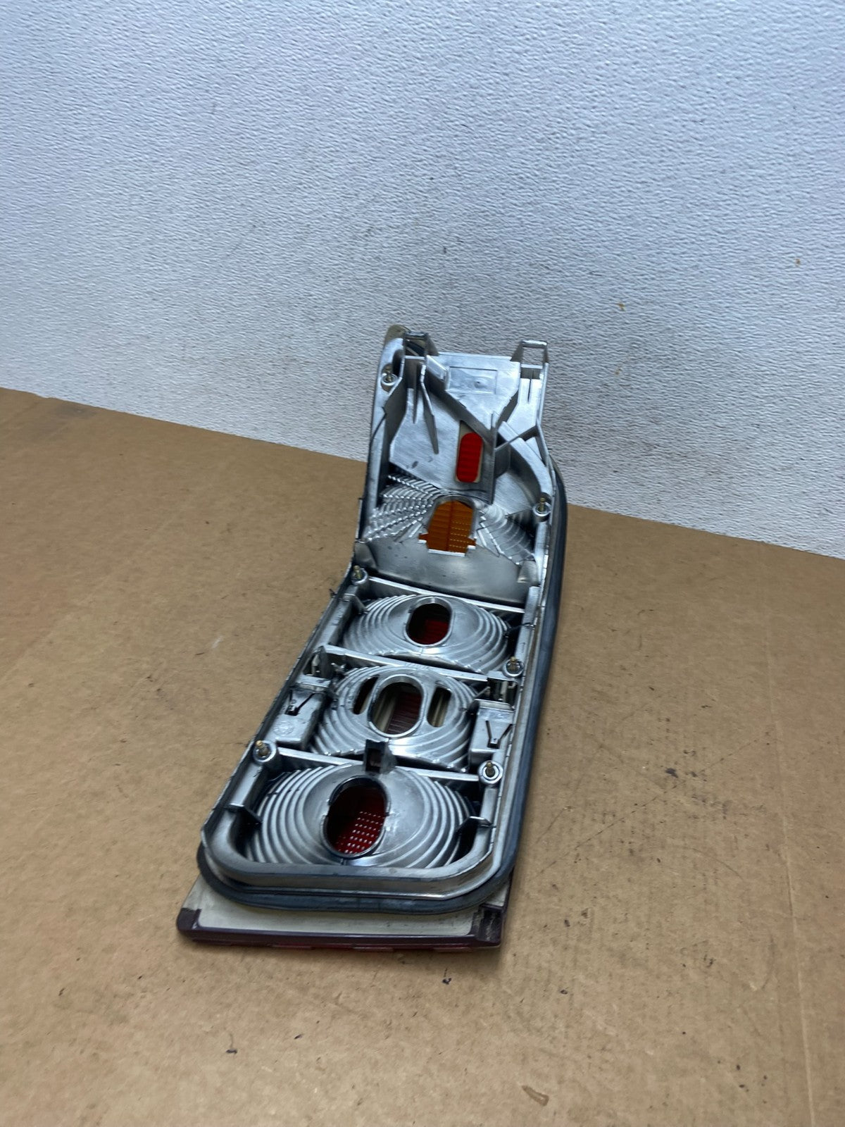 1990 - 2002 Mercedes R129 SL500 SL600 Rear Right Passenger Tail Light AE3073 DG7