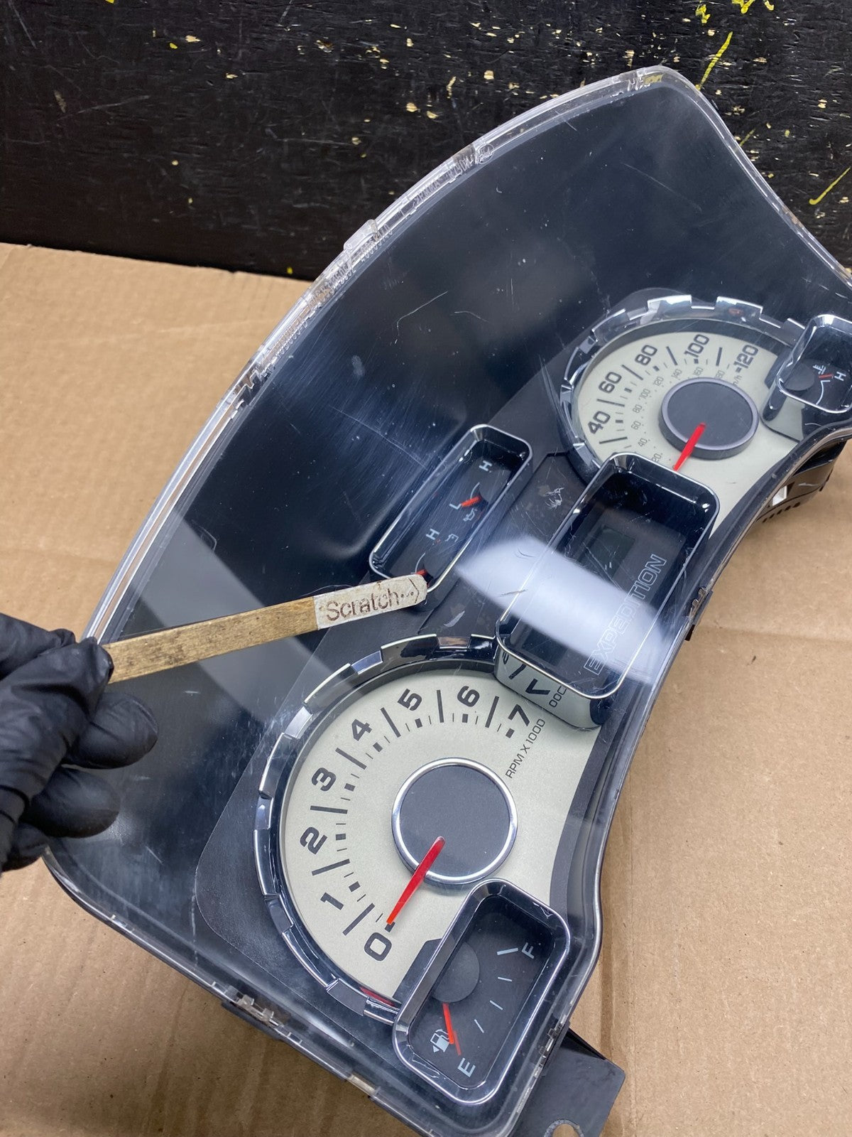 2010 2011 Ford  Expedition Speedometer Cluster Gauge Oem aa4560 DG1