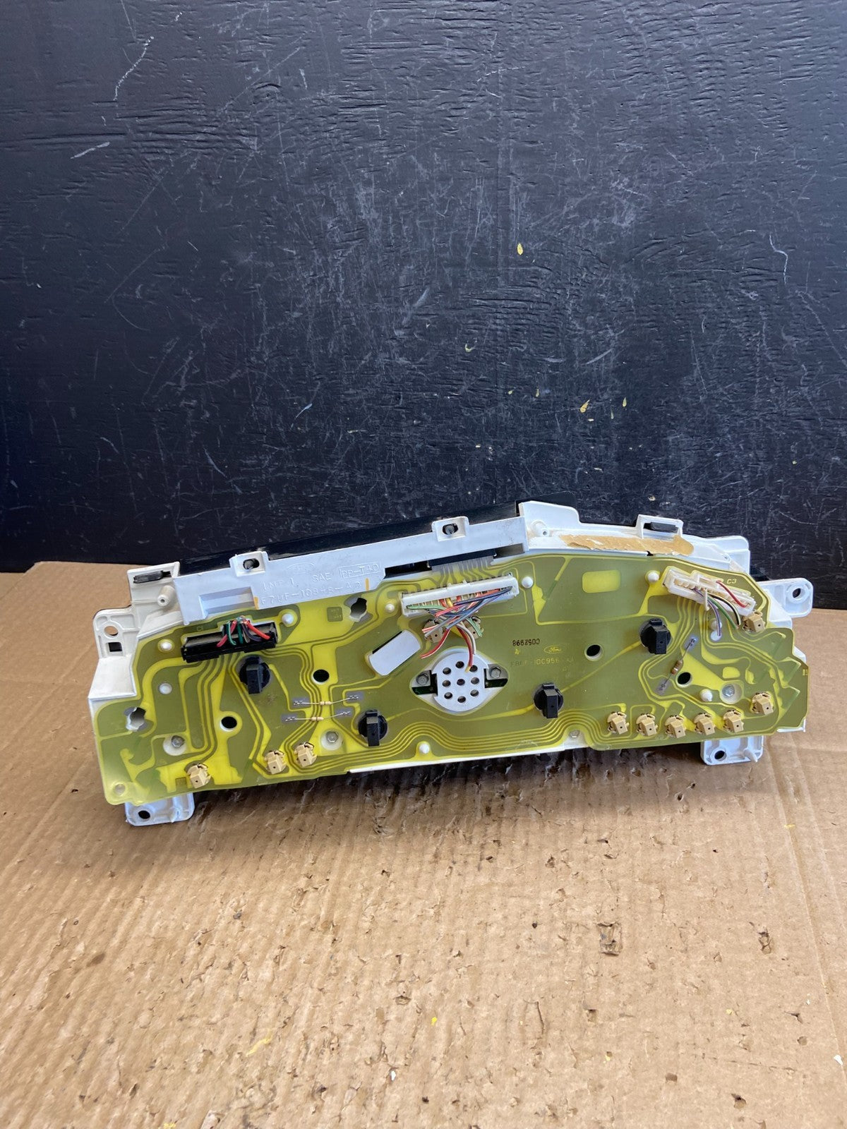 1997 to 2003 Ford E350 VAN Gauge Speedometer Cluster ad2027 DG5