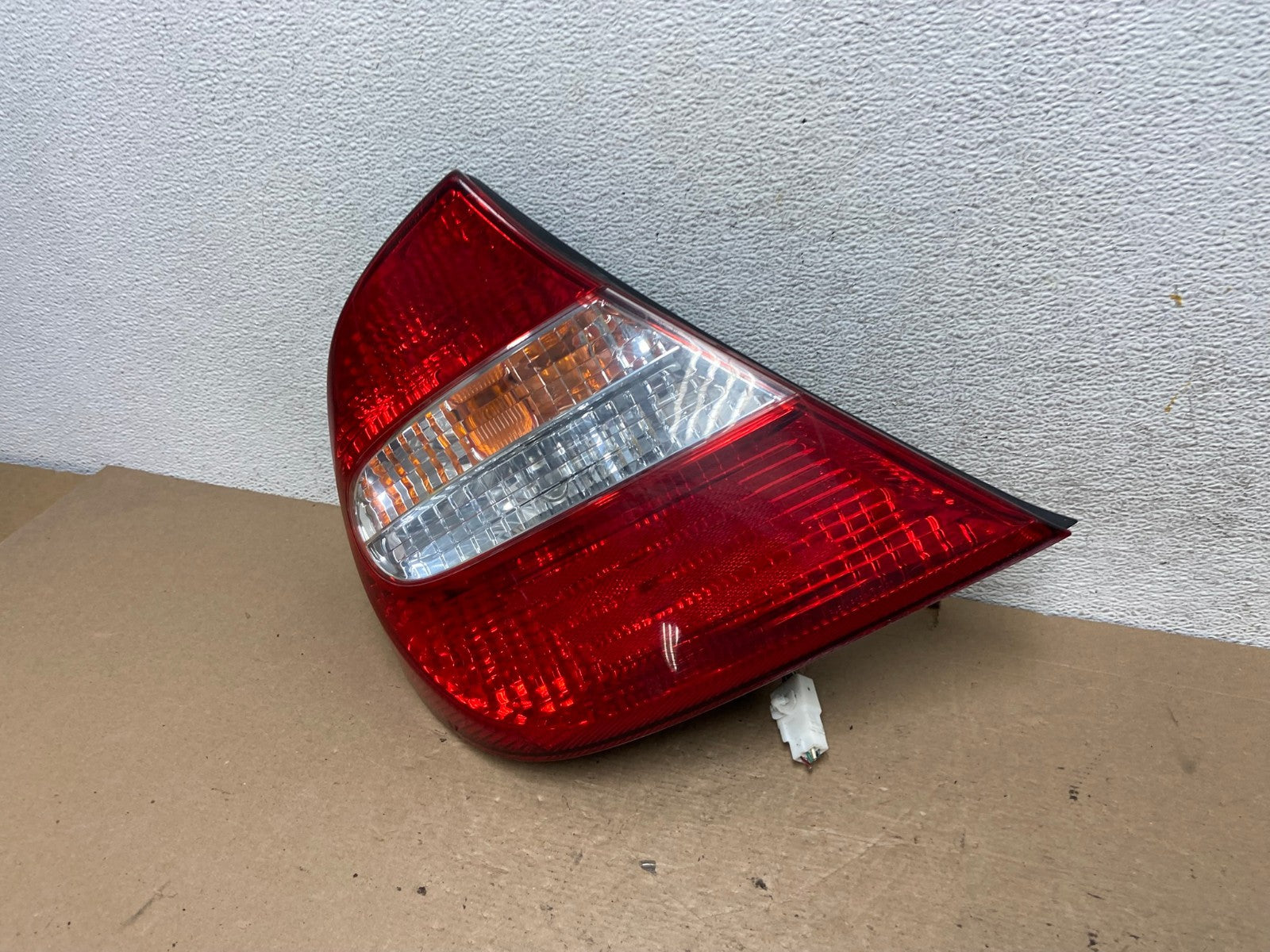2002 2003 2004 Toyota Camry Left Driver LH Side Tail Light AF4876 LK1