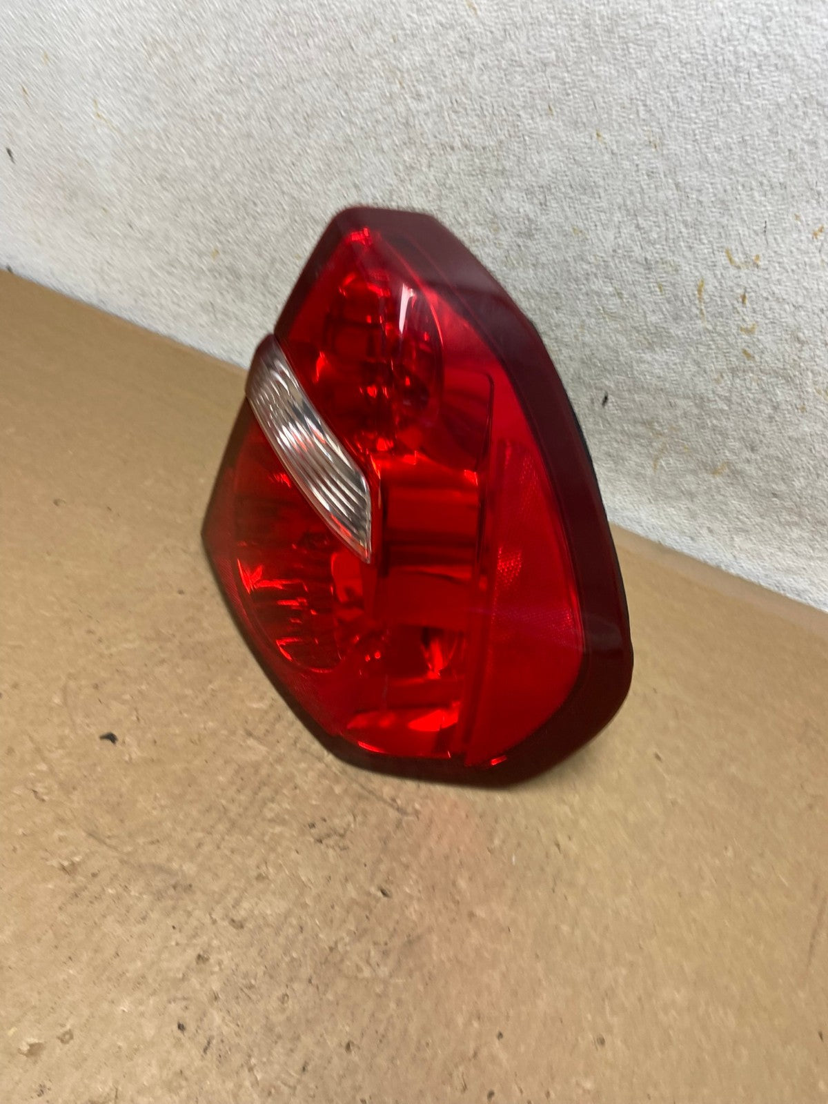 2004 to 2008 Chevrolet Malibu Right Passenger Rh Side Tail Light AI3446 LK1