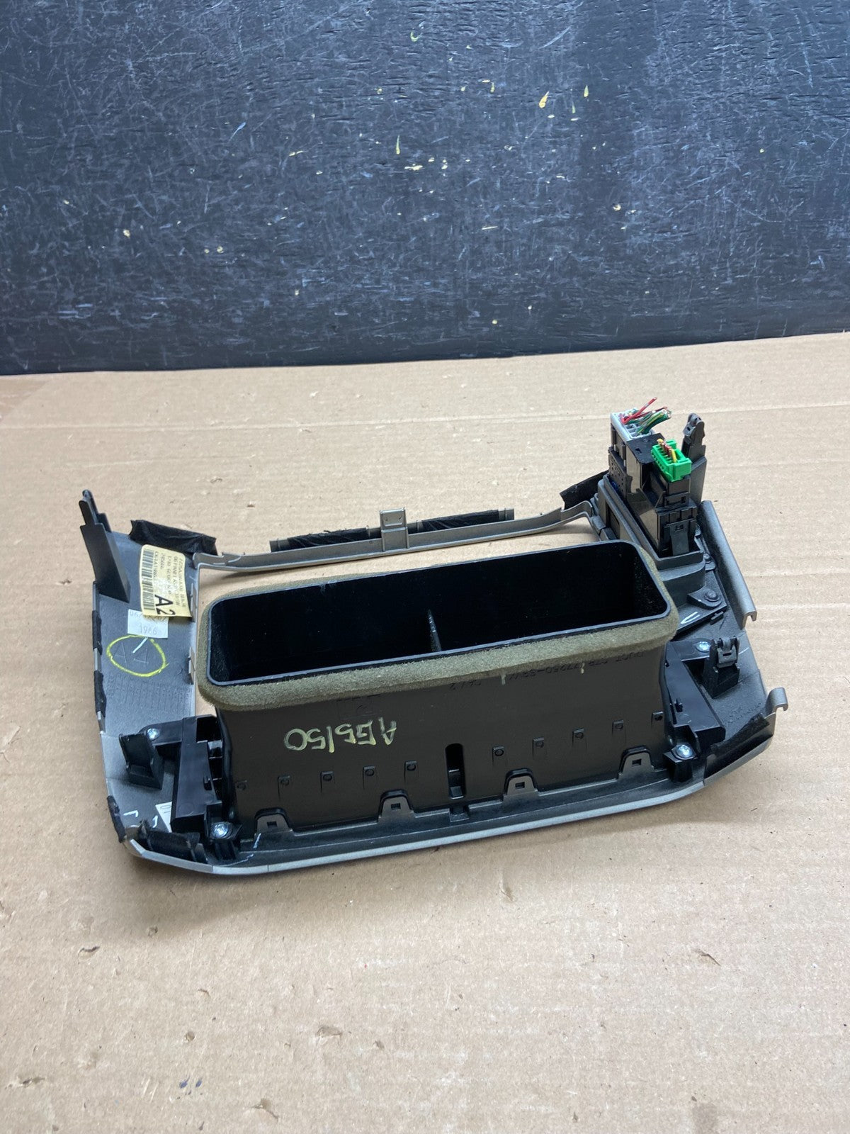 2006-2008 Honda Pilot Center Dash Radio Screen Display Trim Bezel ag5150 DG4