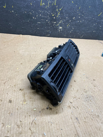 2007 to 2013 BMW X5 X6 Center Console Dash Air Vent OEM Z4364 DG1