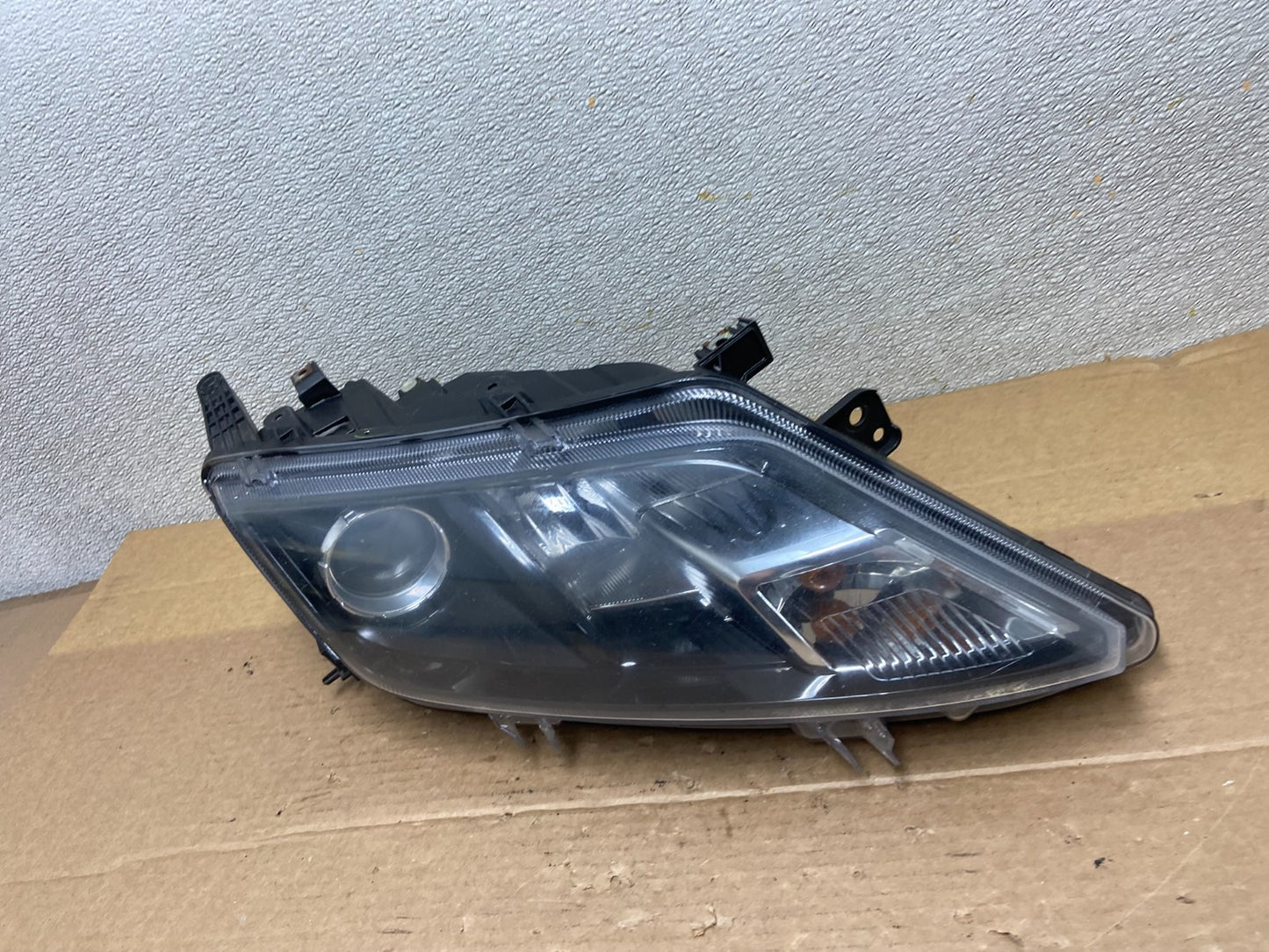 2010 2011 2012 Ford Fusion Right Passenger RH Headlight Halogen OEM AB5228 DW1