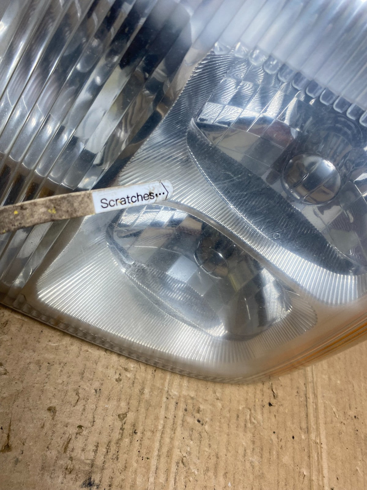 2002 to 2006 Cadillac Escalade Left Driver Lh Xenon HID Headlight AC7769 DW3