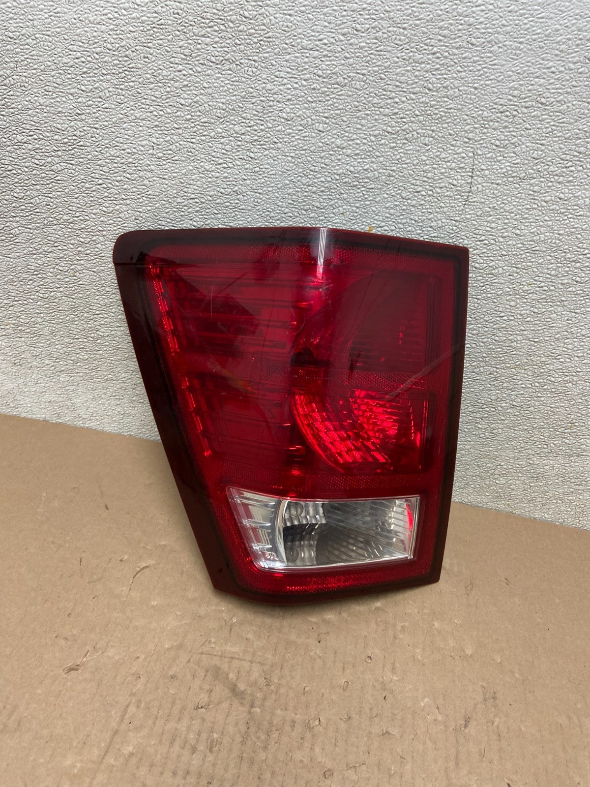 2007 2008 2009 2010 Jeep Grand Cherokee Left Driver Lh Tail Light Oem AB5948 LK0