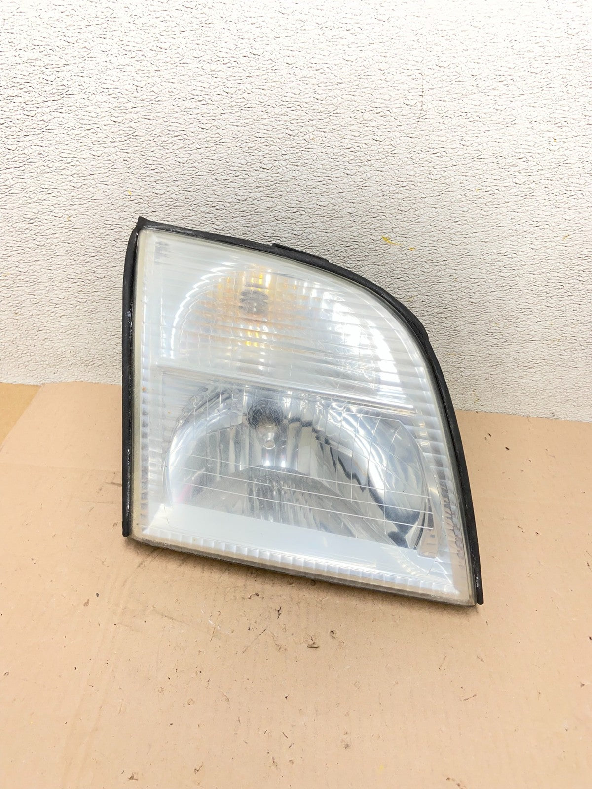 2002-2005 Mercury Mountaineer Right Passenger Halogen Headlight Oem AA0410 DW0