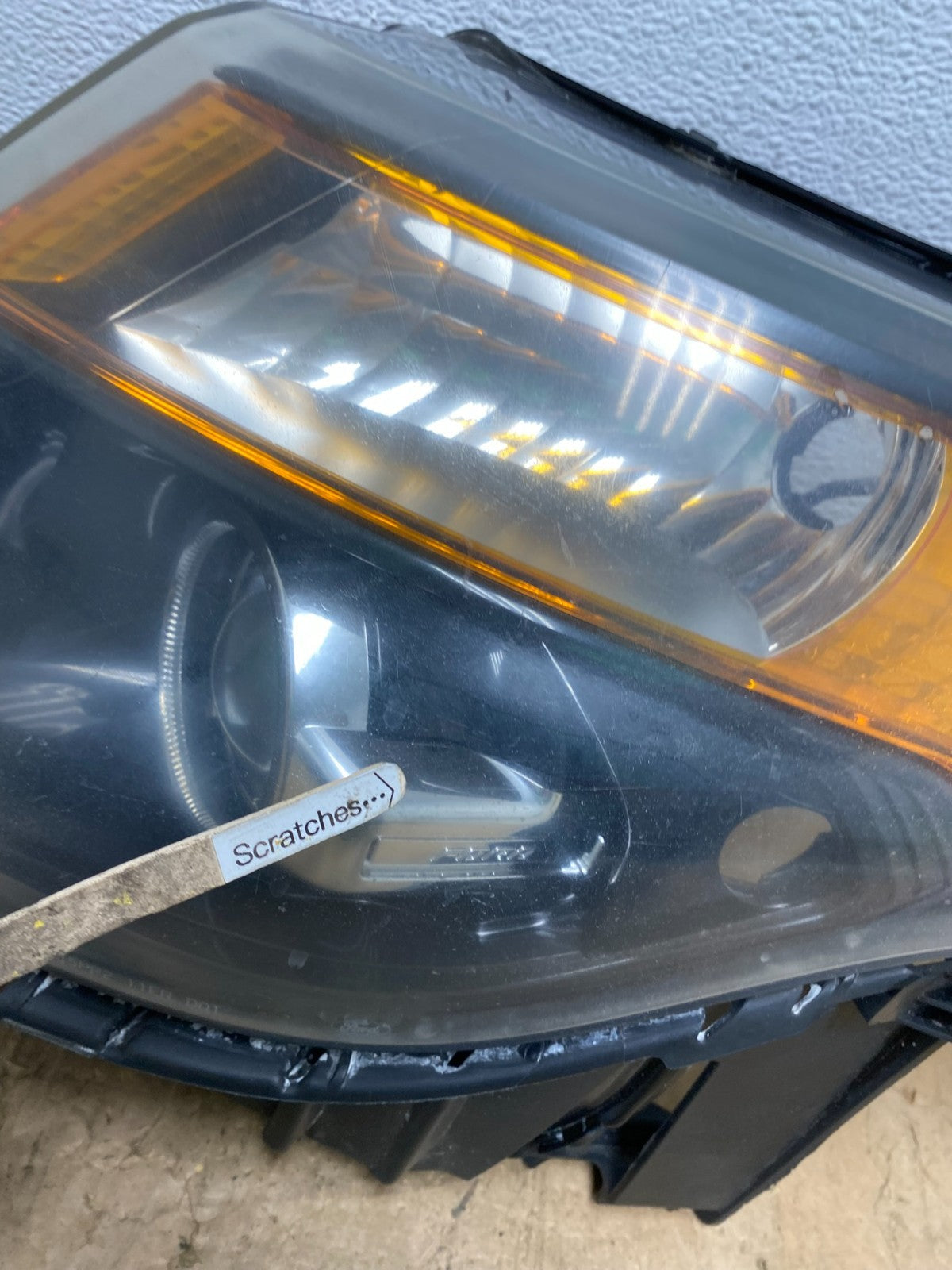 2011 to 2015 Ford Explorer Police Left Driver LH Halogen Headlight AD0552 DW3