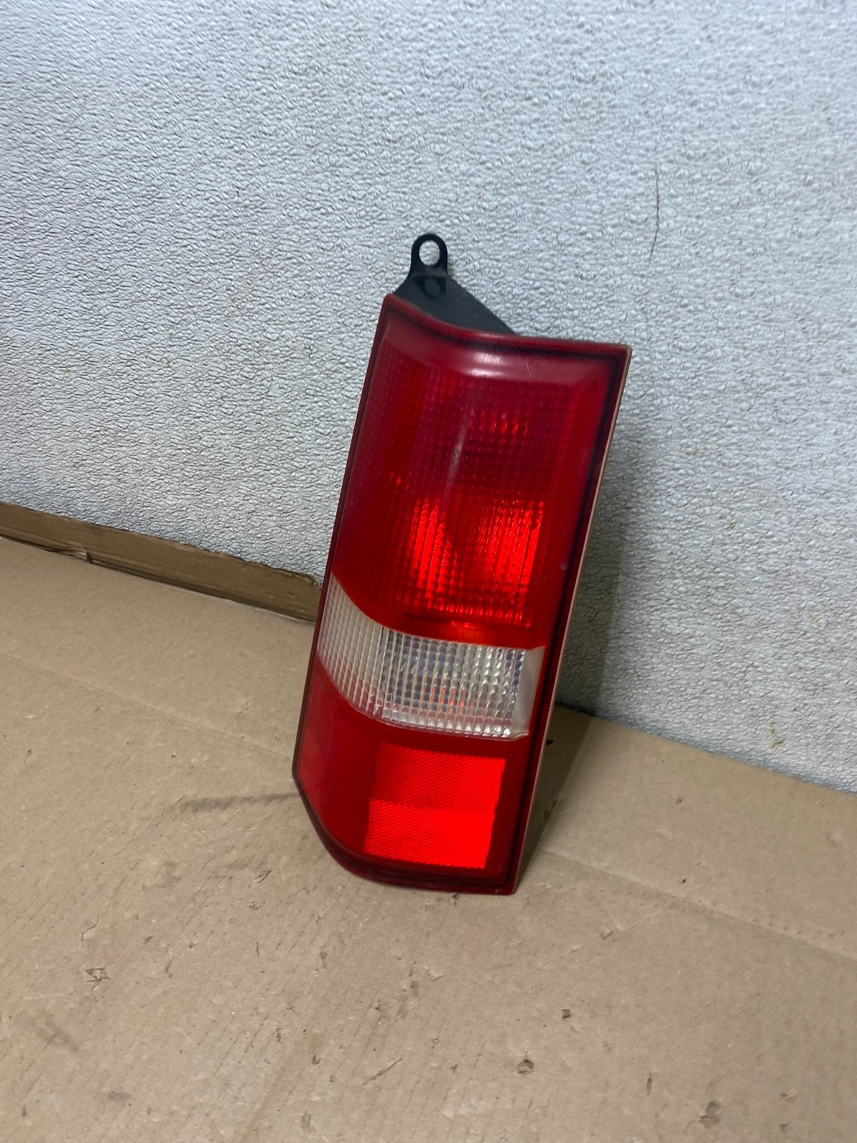 2003 to 2017 Chevrolet Express 1500 Left Driver Side Tail Light Oem U6676 DW1