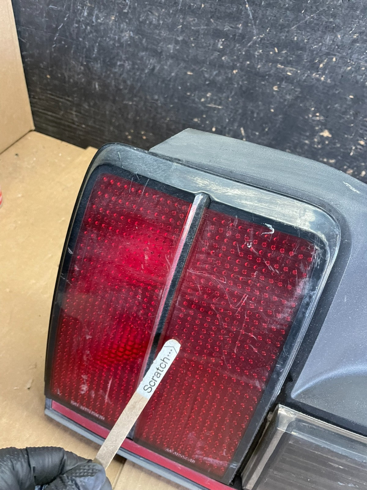 1990 1991 Oldsmobile Calais Rear Center Trunk Tail Light AA6002 DG7